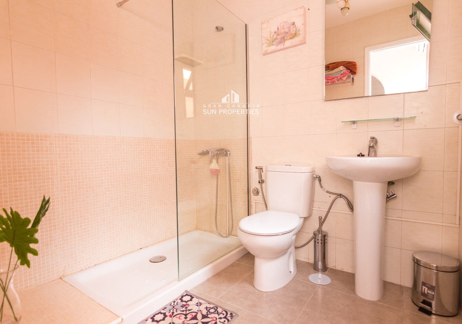 1 quarto Bungalow para arrendar em Sonneland com piscina - 1 000 € (Ref: 6340331)