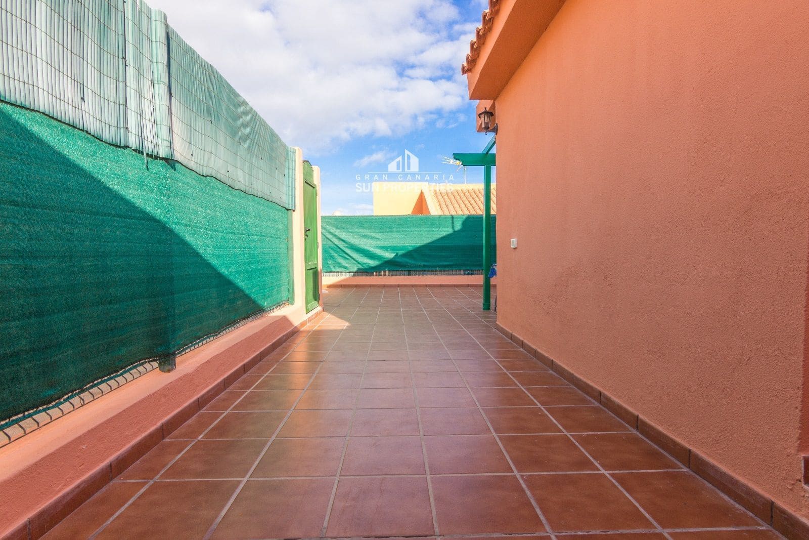 1 quarto Bungalow para arrendar em Sonneland com piscina - 1 000 € (Ref: 6340331)