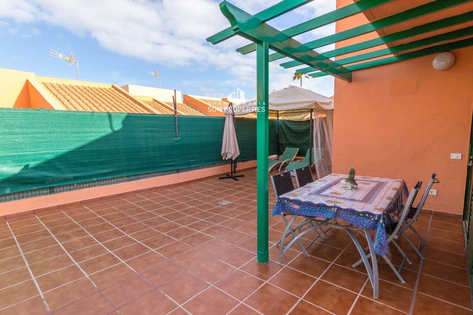 1 quarto Bungalow para arrendar em Sonneland com piscina - 1 000 € (Ref: 6340331)