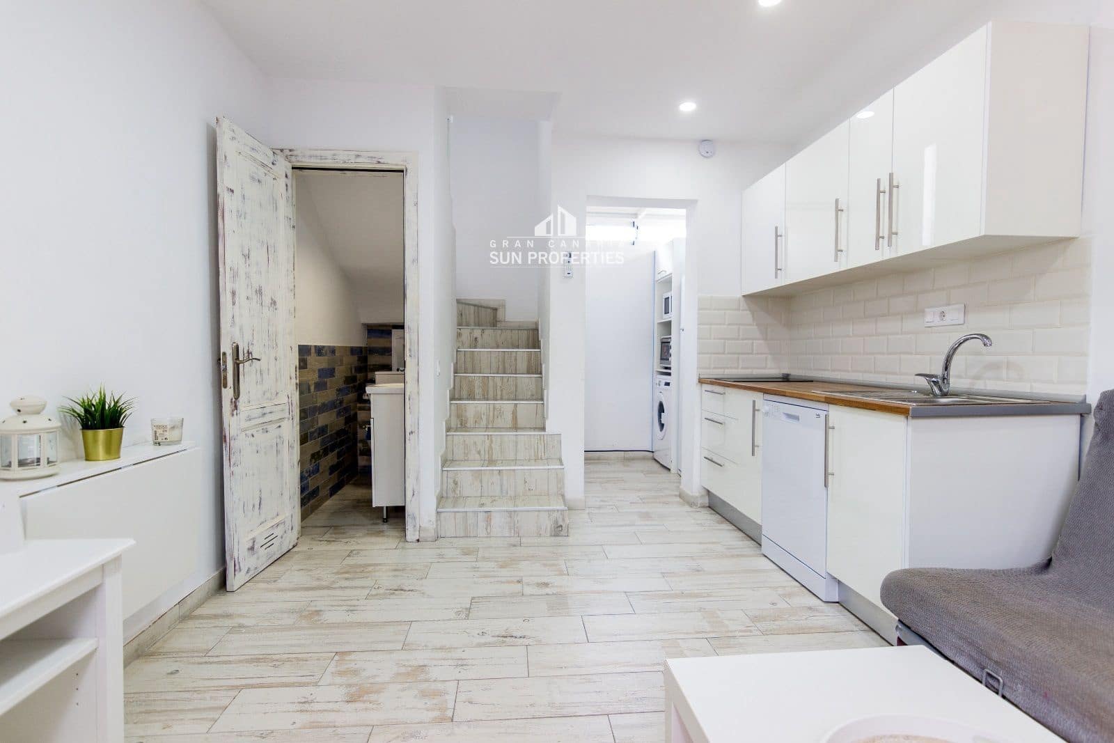 1 quarto Bungalow para arrendar em San Bartolome de Tirajana com piscina - 1 100 € (Ref: 6492408)