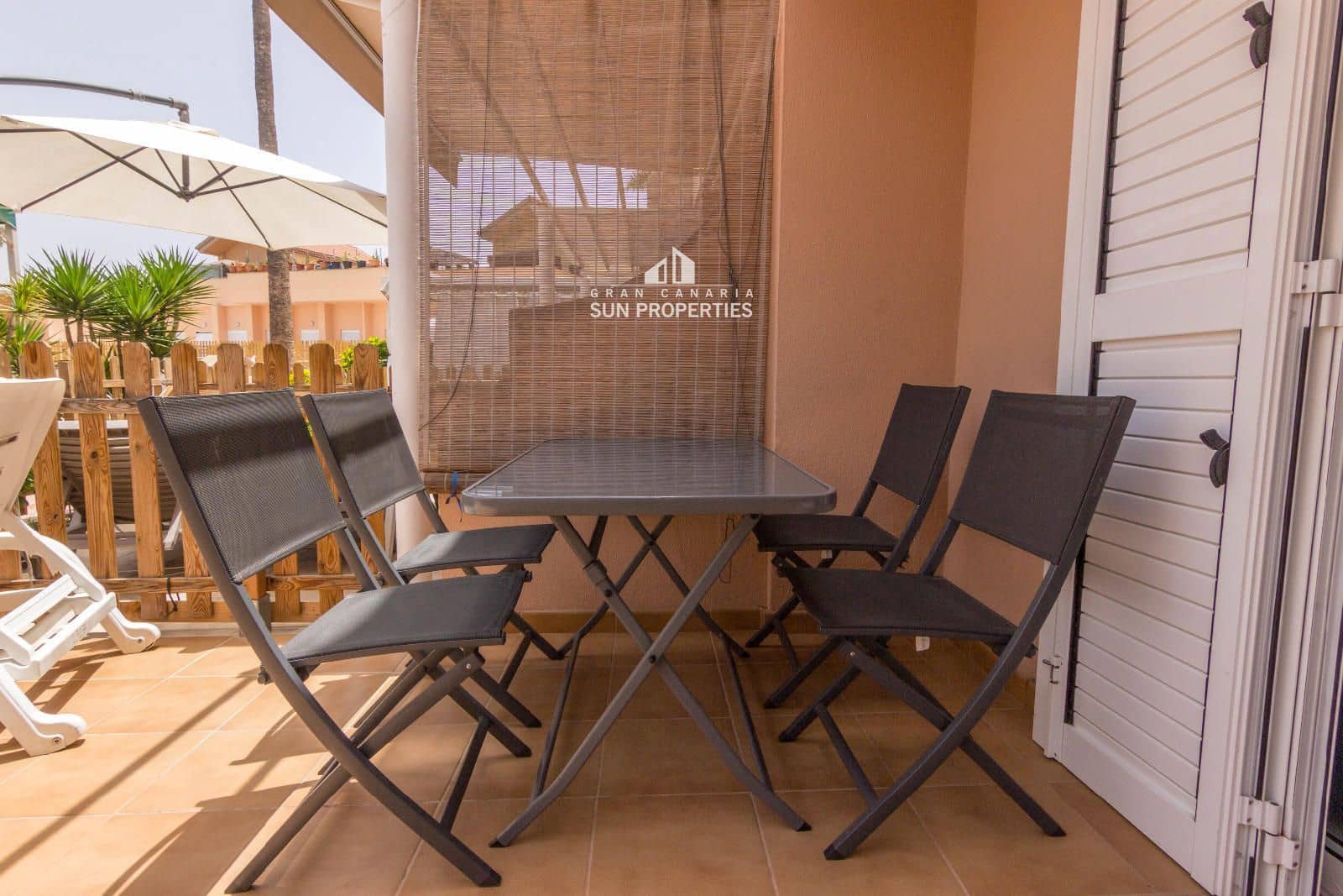 1 quarto Bungalow para arrendar em Campo Internacional com piscina garagem - 950 € (Ref: 6631714)