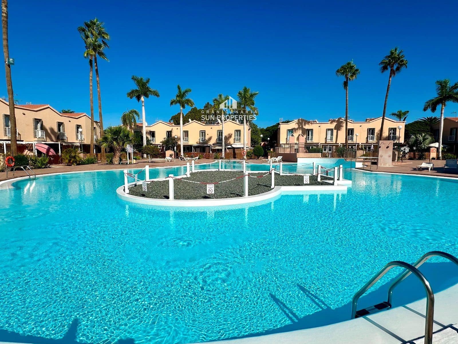 1 sypialnia Bungalow do wynajęcia w Campo Internacional z basenem garażem - 950 € (Ref: 7033123)