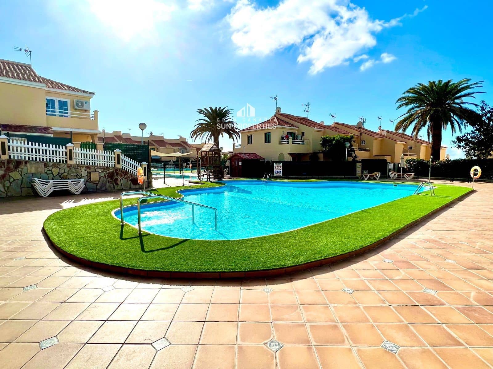 2 sypialnia Bungalow do wynajęcia w Sonneland z basenem - 1 000 € (Ref: 7474511)