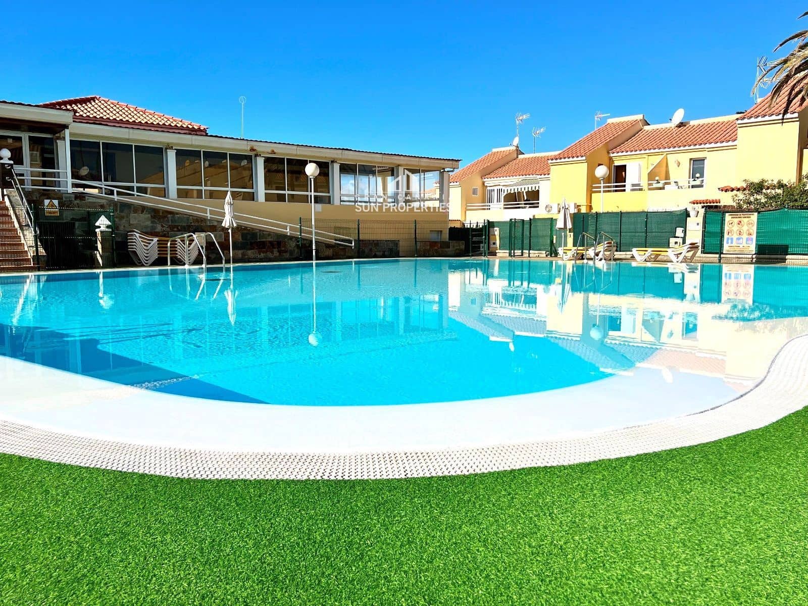 2 sypialnia Bungalow do wynajęcia w Sonneland z basenem - 1 000 € (Ref: 7474511)