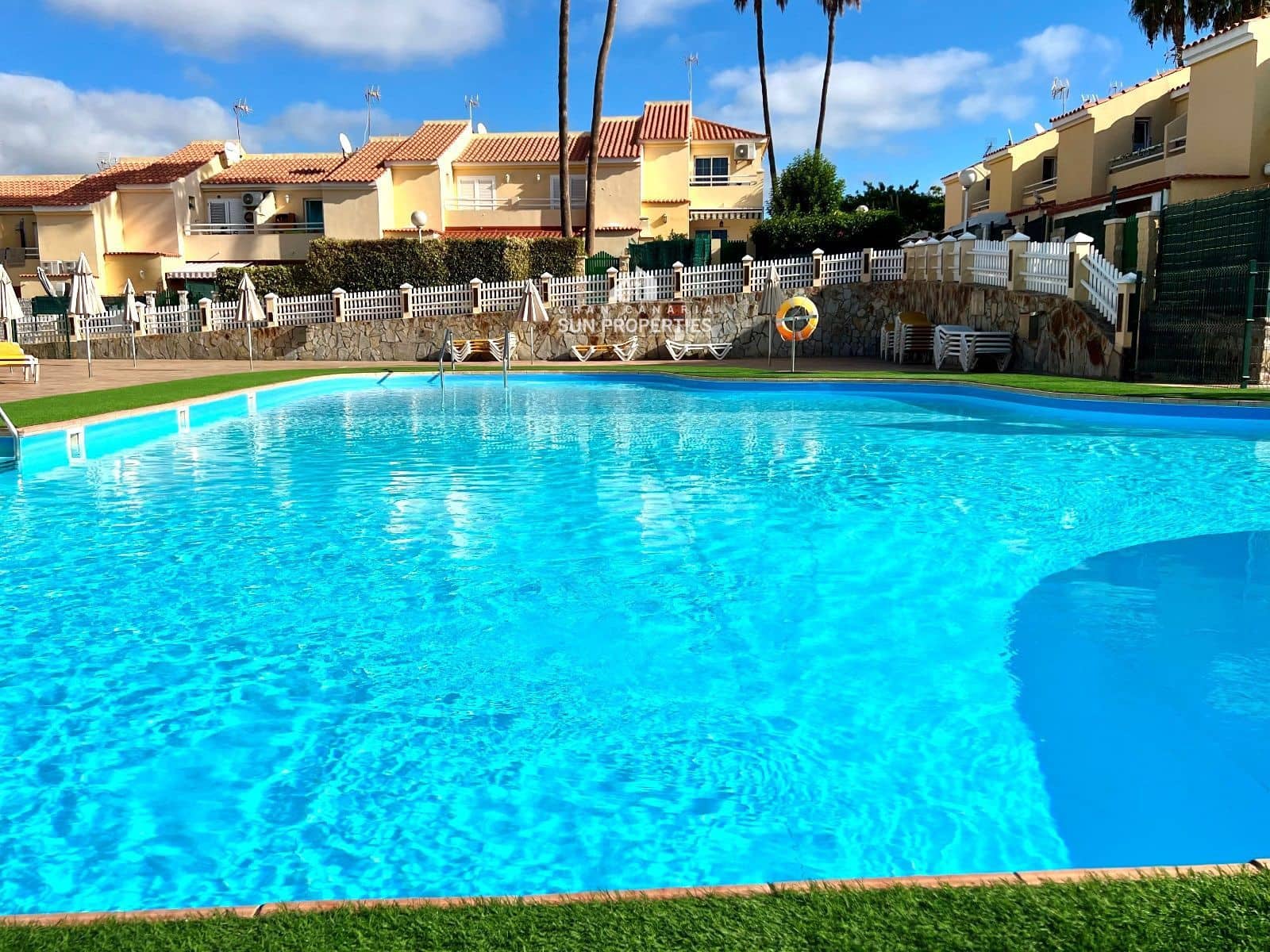 2 sypialnia Bungalow do wynajęcia w Sonneland z basenem - 1 000 € (Ref: 7474511)