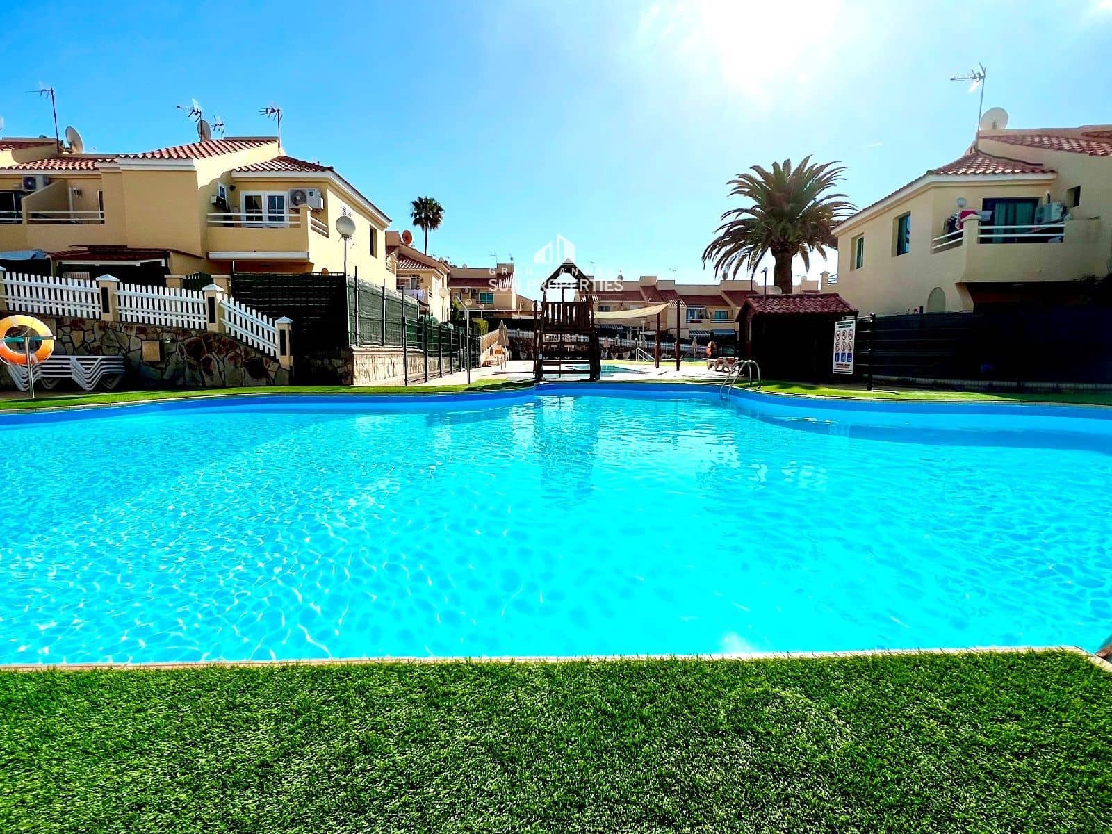 2 sypialnia Bungalow do wynajęcia w Sonneland z basenem - 1 000 € (Ref: 7474511)