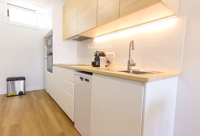 2 quarto Apartamento para arrendar em Playa del Inglés, San Bartolomé de Tirajana com piscina - 1 600 € (Ref: 8561908)