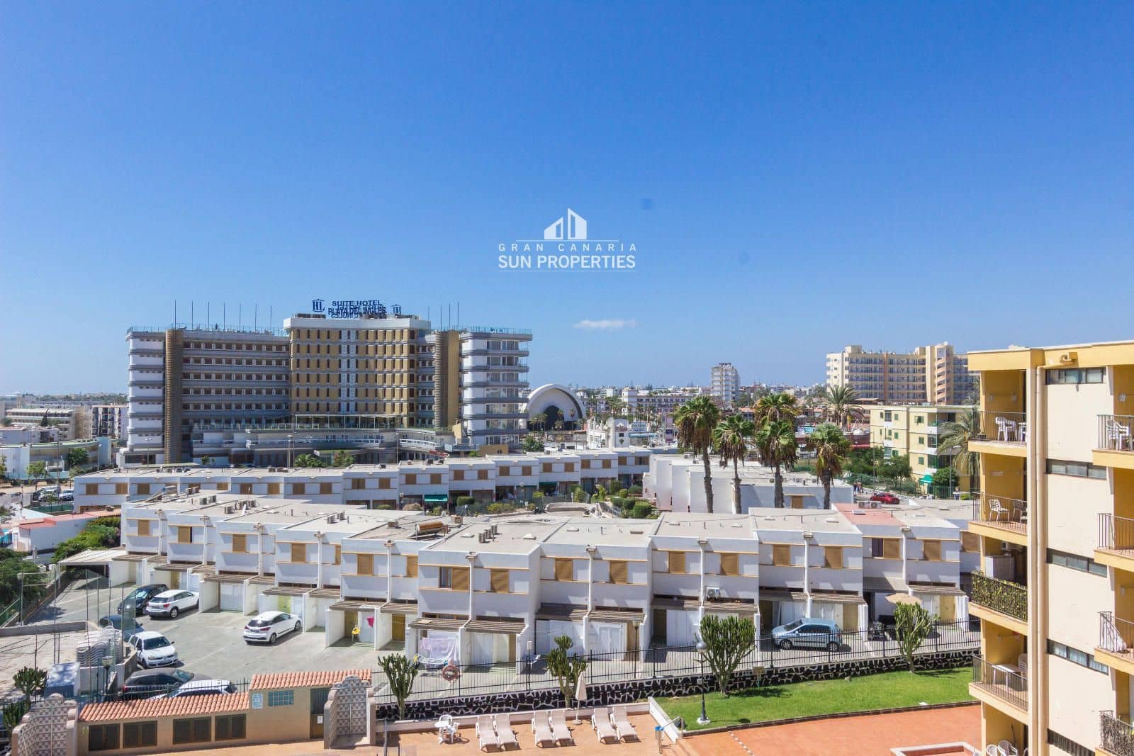 2 quarto Apartamento para arrendar em Playa del Ingles com piscina - 1 600 € (Ref: 8561908)