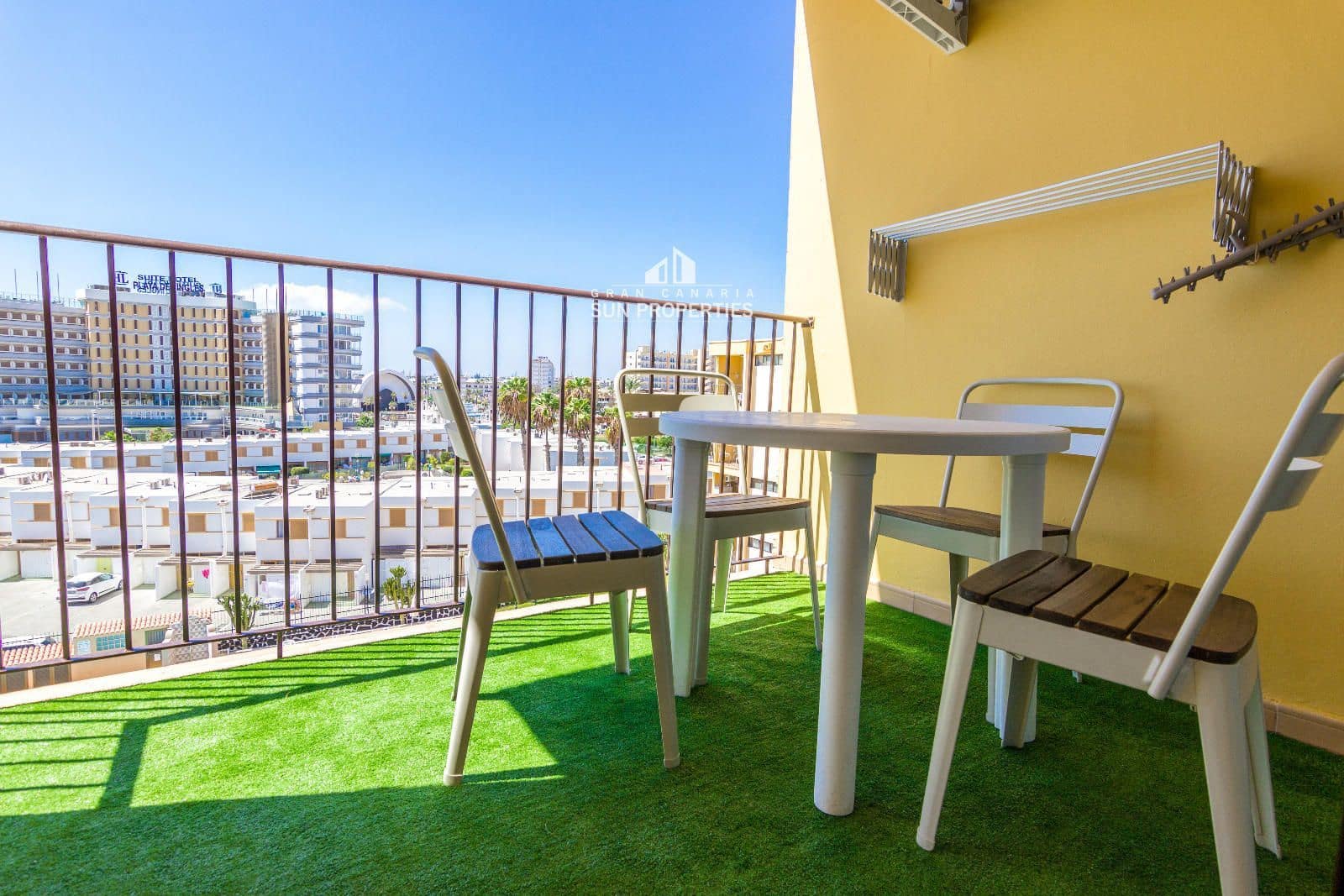 2 quarto Apartamento para arrendar em Playa del Ingles com piscina - 1 600 € (Ref: 8561908)