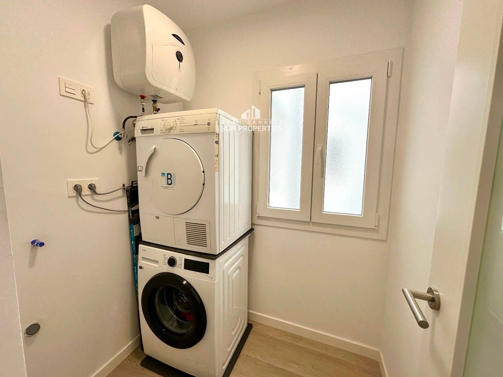 2 makuuhuone Asunto vuokrattavana paikassa Santa Lucia de Tirajana mukana 
autotalli - 975 € (Ref: 8707478)