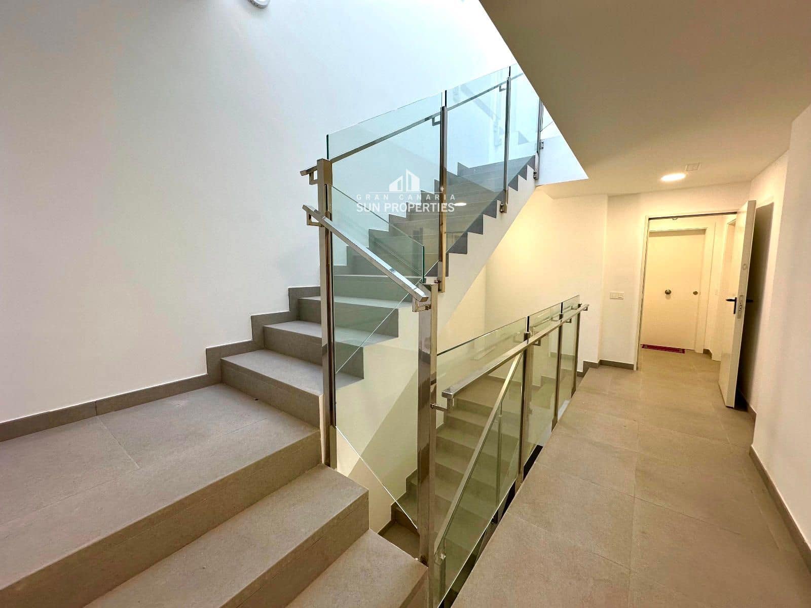 2 makuuhuone Asunto vuokrattavana paikassa Santa Lucia de Tirajana mukana 
autotalli - 975 € (Ref: 8707478)