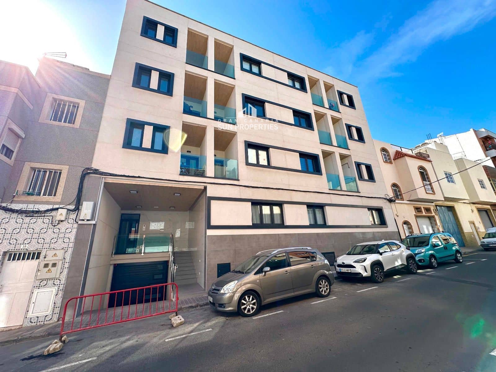 2 makuuhuone Asunto vuokrattavana paikassa Santa Lucia de Tirajana mukana 
autotalli - 975 € (Ref: 8707478)