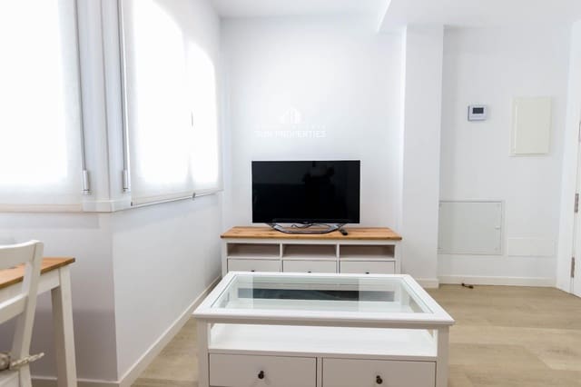 2 makuuhuone Asunto vuokrattavana paikassa Santa Lucía de Tirajana mukana 
autotalli - 975 € (Ref: 8707478)