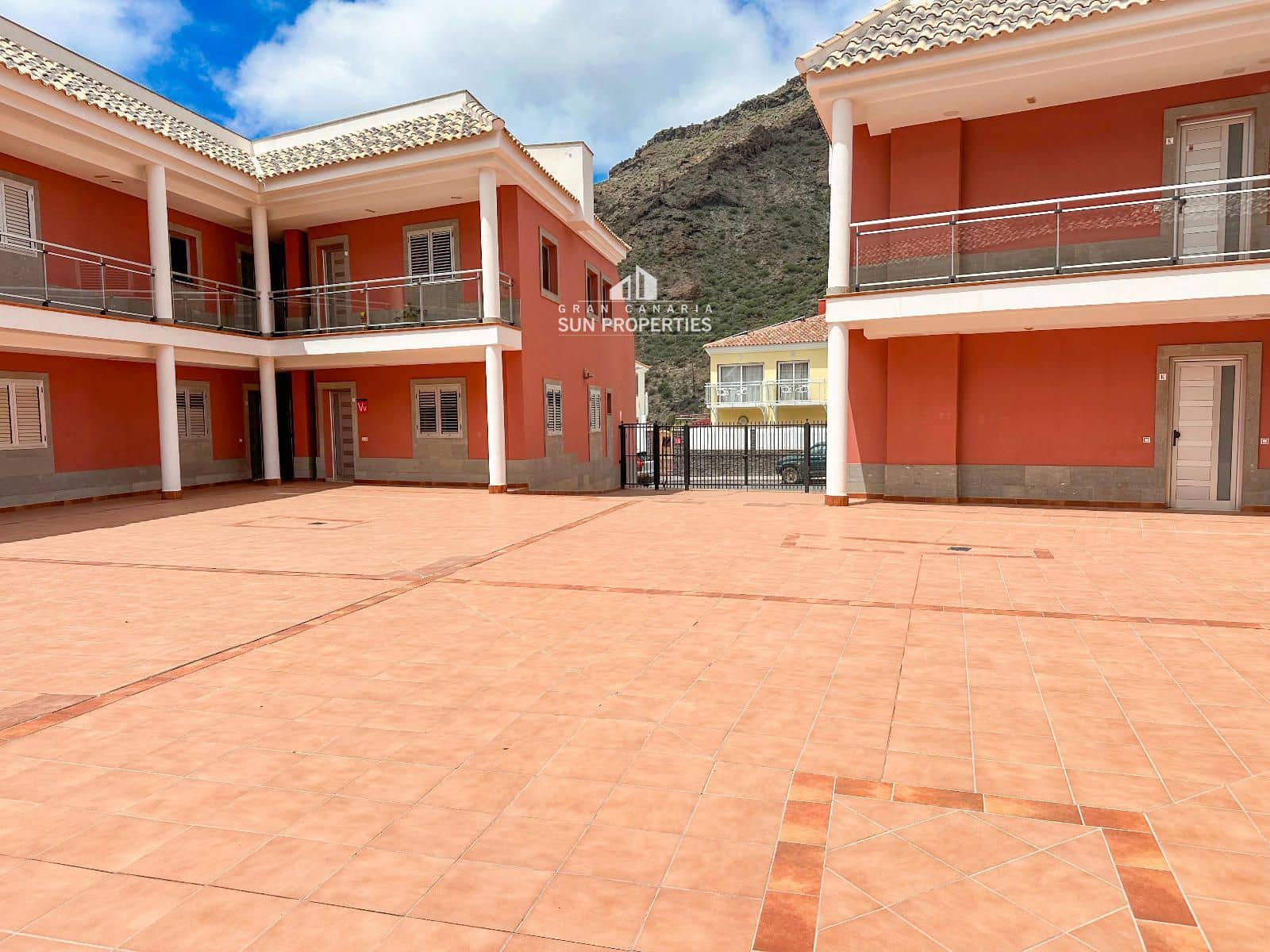 1 sypialnia Mieszkanie do wynajęcia w Mogan z garażem - 900 € (Ref: 8971397)