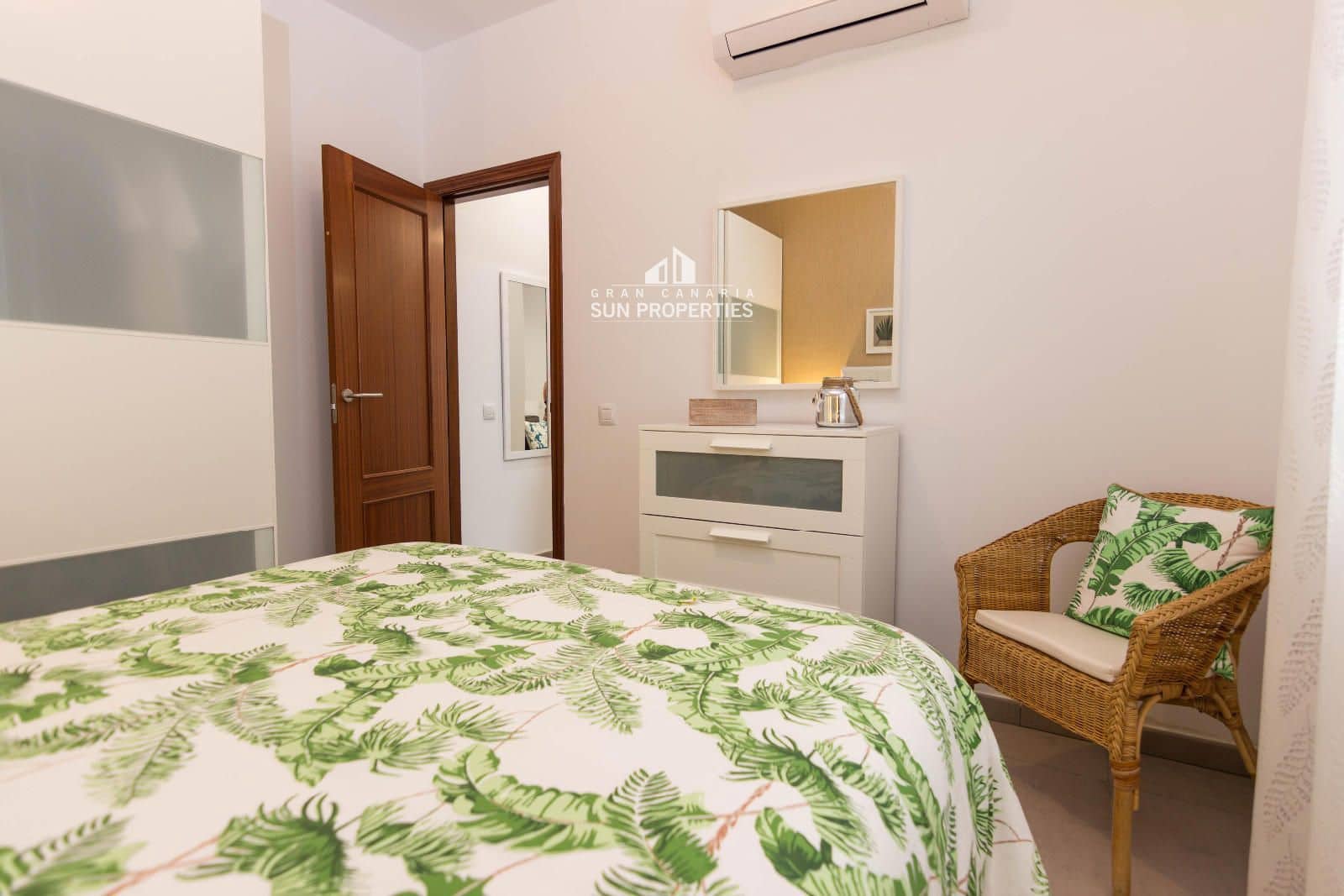 1 sypialnia Mieszkanie do wynajęcia w Mogan z garażem - 900 € (Ref: 8971397)