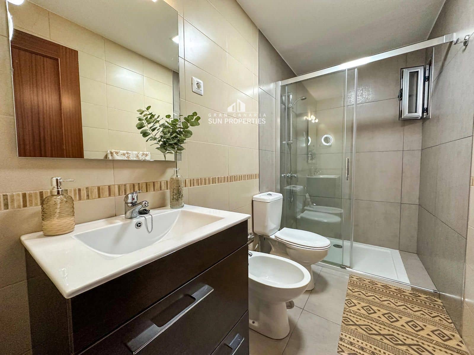 1 sypialnia Mieszkanie do wynajęcia w Mogan z garażem - 900 € (Ref: 8971397)