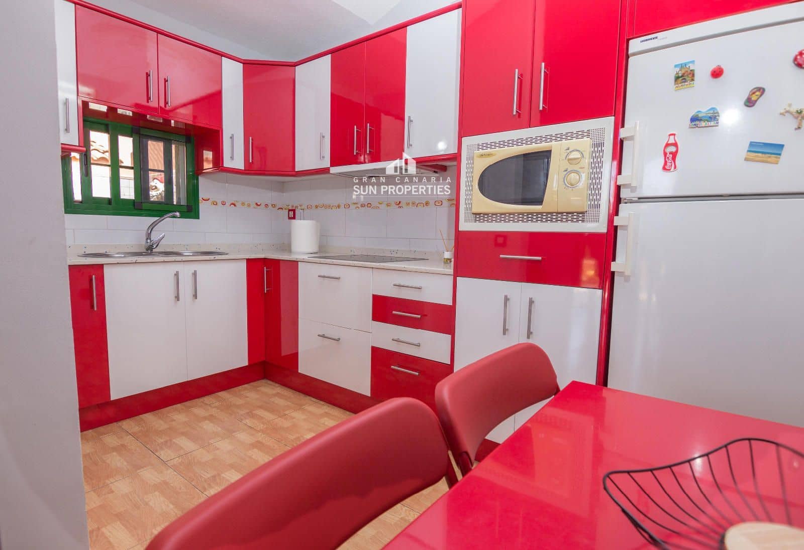 Bungalow de 2 habitaciones en Sonneland en alquiler con piscina - 1.200 € (Ref: 9172662)