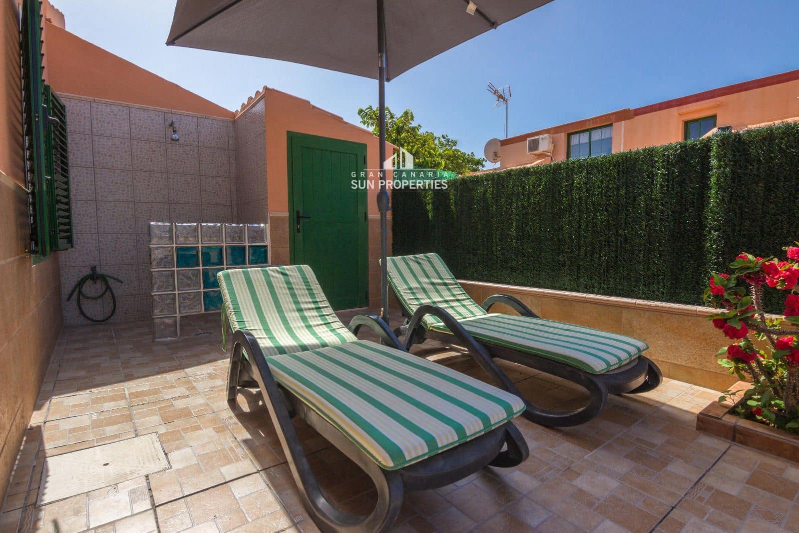Bungalow de 2 habitaciones en Sonneland en alquiler con piscina - 1.200 € (Ref: 9172662)