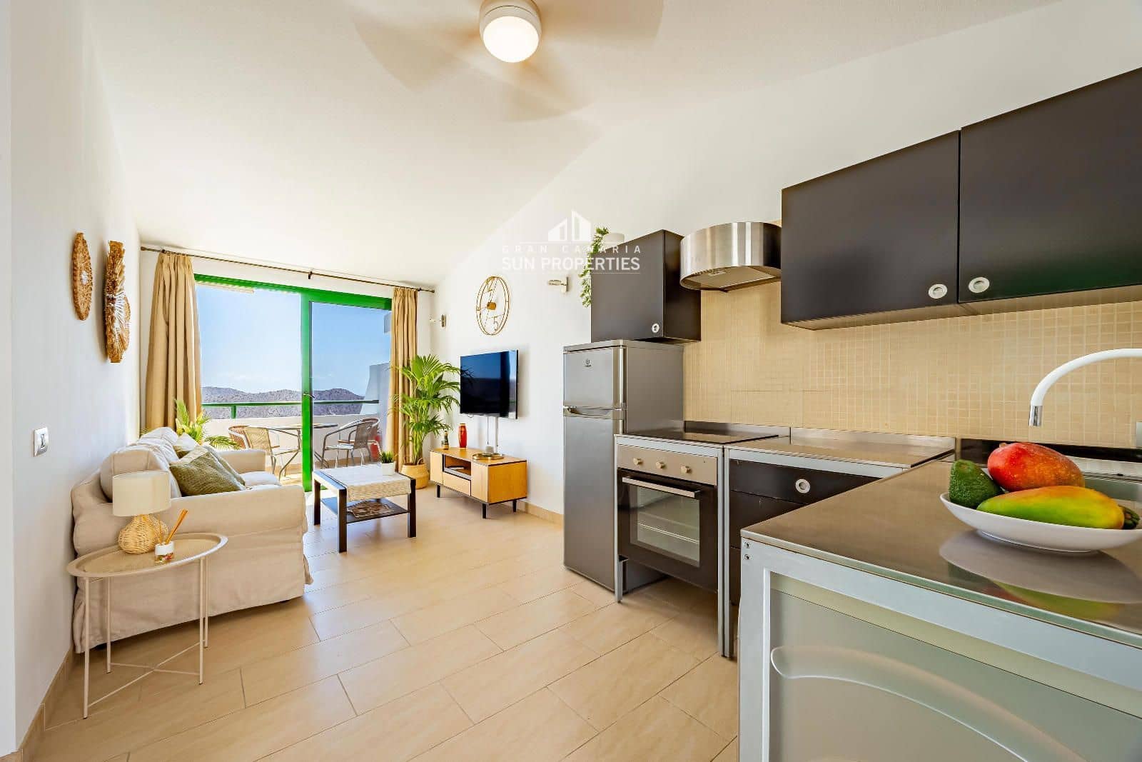 1 sovrum Lägenhet att hyra i Puerto Rico med pool - 1 100 € (Ref: 9231358)