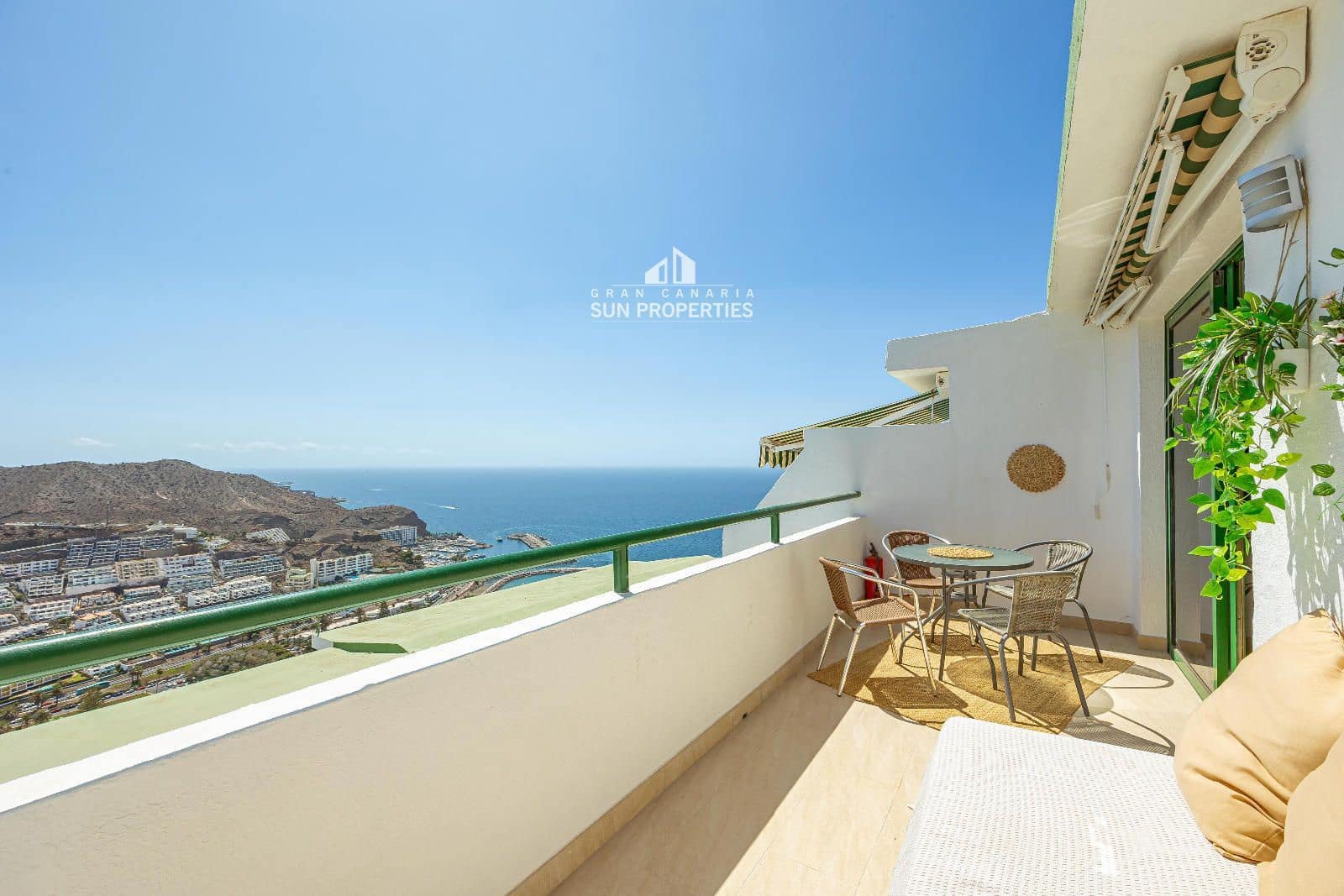 1 sovrum Lägenhet att hyra i Puerto Rico med pool - 1 100 € (Ref: 9231358)