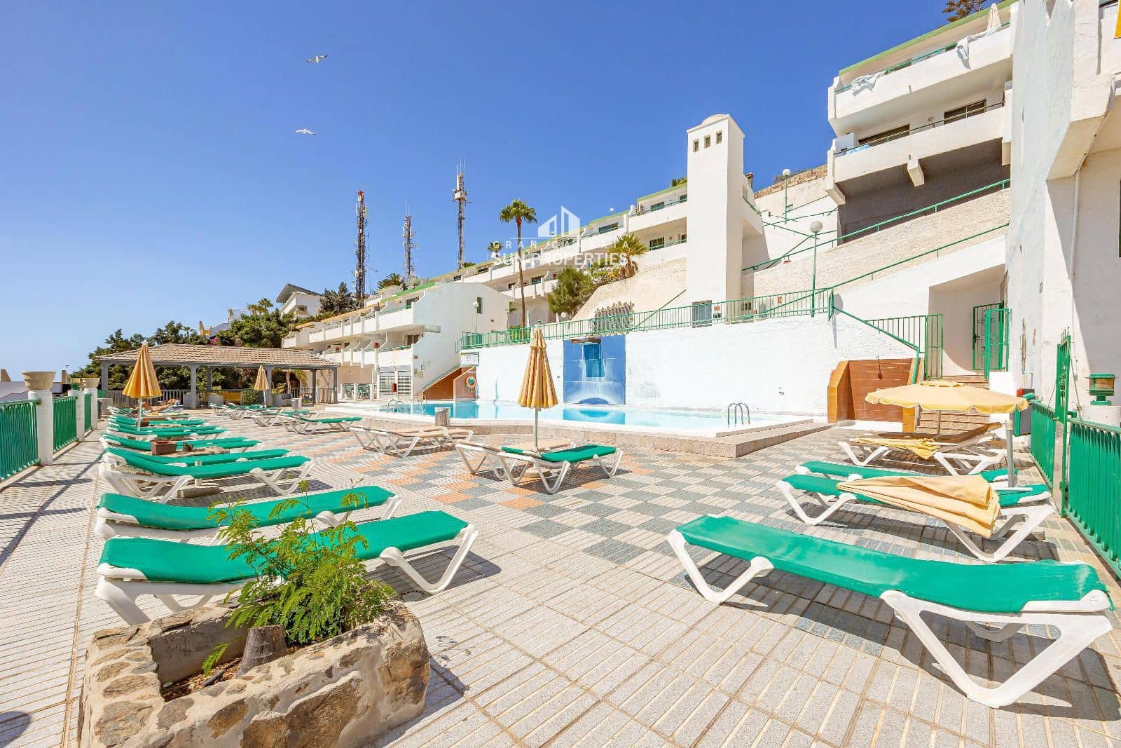 1 sovrum Lägenhet att hyra i Puerto Rico med pool - 1 100 € (Ref: 9231358)