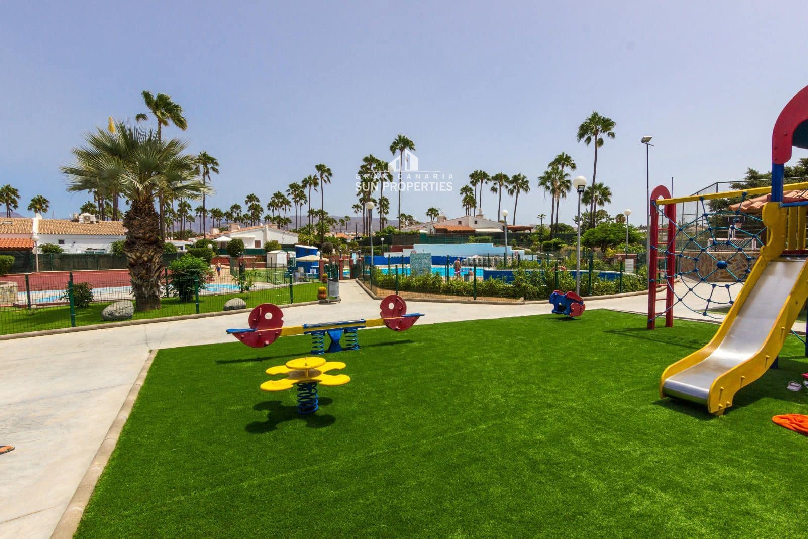 2 makuuhuone Bungalow vuokrattavana paikassa San Bartolome de Tirajana mukana uima-altaan - 1 500 € (Ref: 9324233)