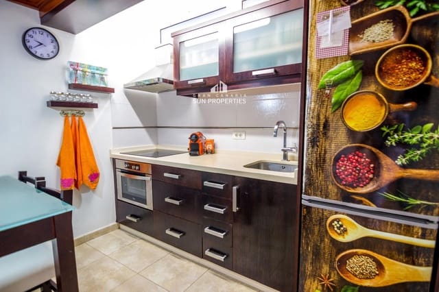 Bungalow de 2 habitaciones en Campo Internacional, San Bartolomé de Tirajana en alquiler con piscina - 1.500 € (Ref: 9324233)