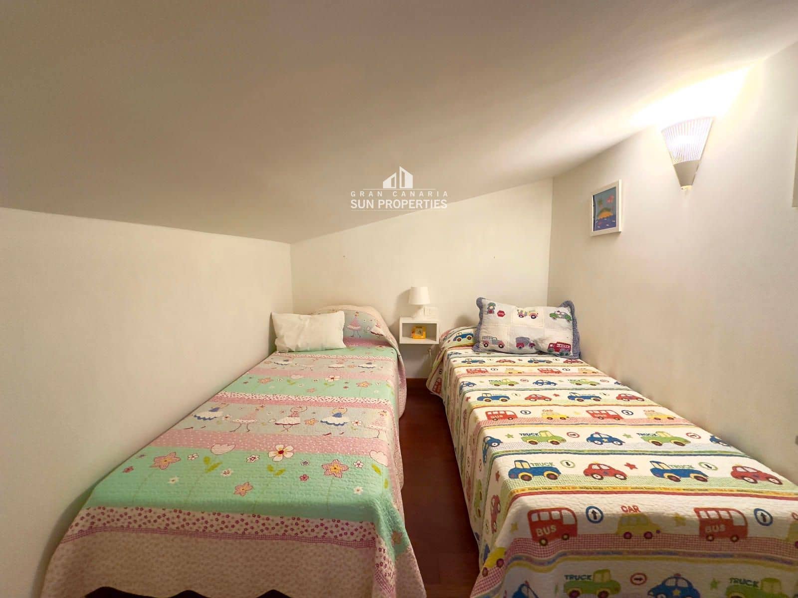 2 makuuhuone Bungalow vuokrattavana paikassa San Bartolome de Tirajana mukana uima-altaan - 1 500 € (Ref: 9324233)