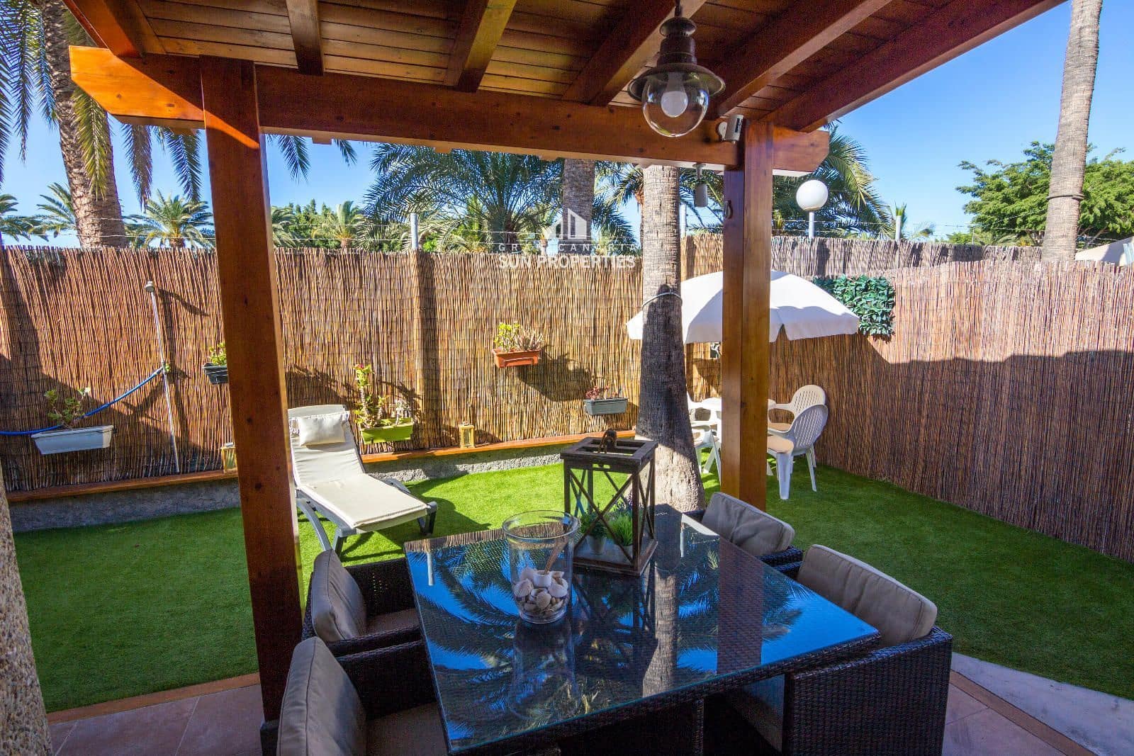 2 makuuhuone Bungalow vuokrattavana paikassa San Bartolome de Tirajana mukana uima-altaan - 1 500 € (Ref: 9324233)