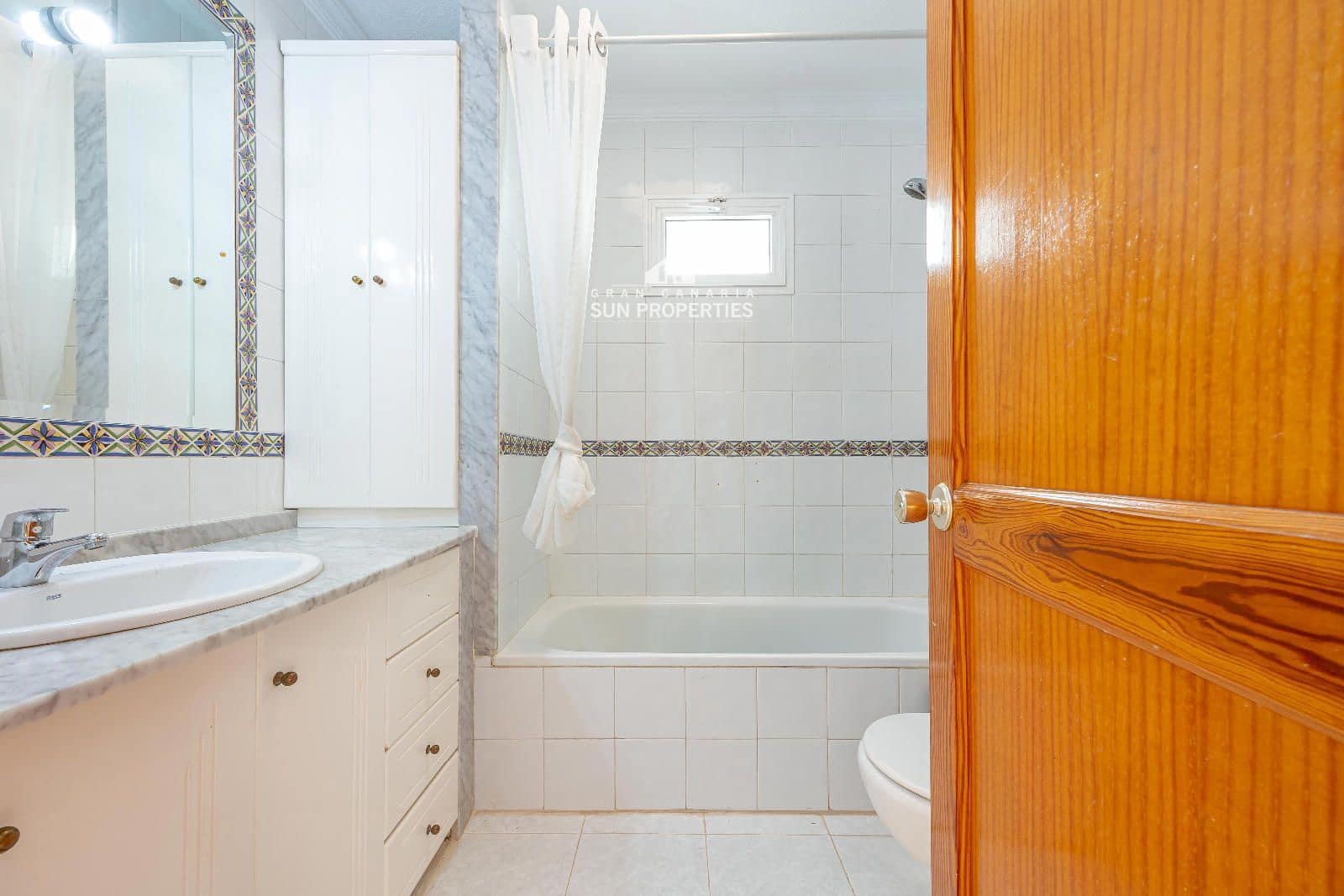 4 Zimmer Haus zu verkaufen in San Bartolome de Tirajana mit Garage - 660.000 € (Ref: 9382048)