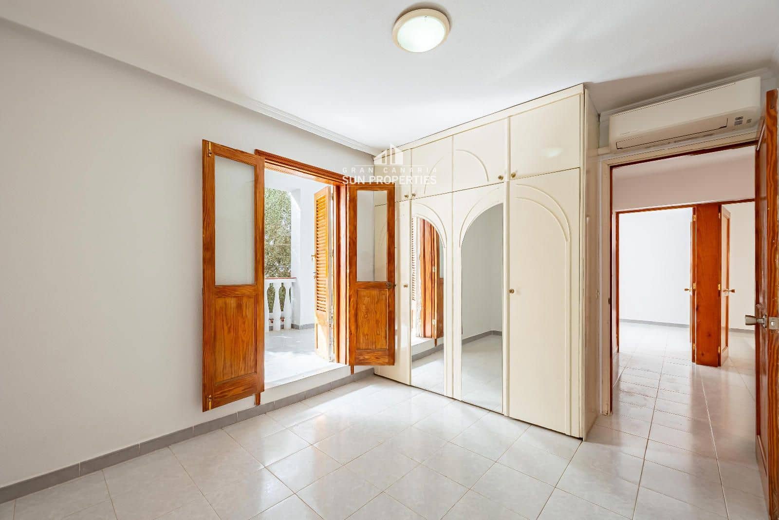 4 Zimmer Haus zu verkaufen in San Bartolome de Tirajana mit Garage - 660.000 € (Ref: 9382048)