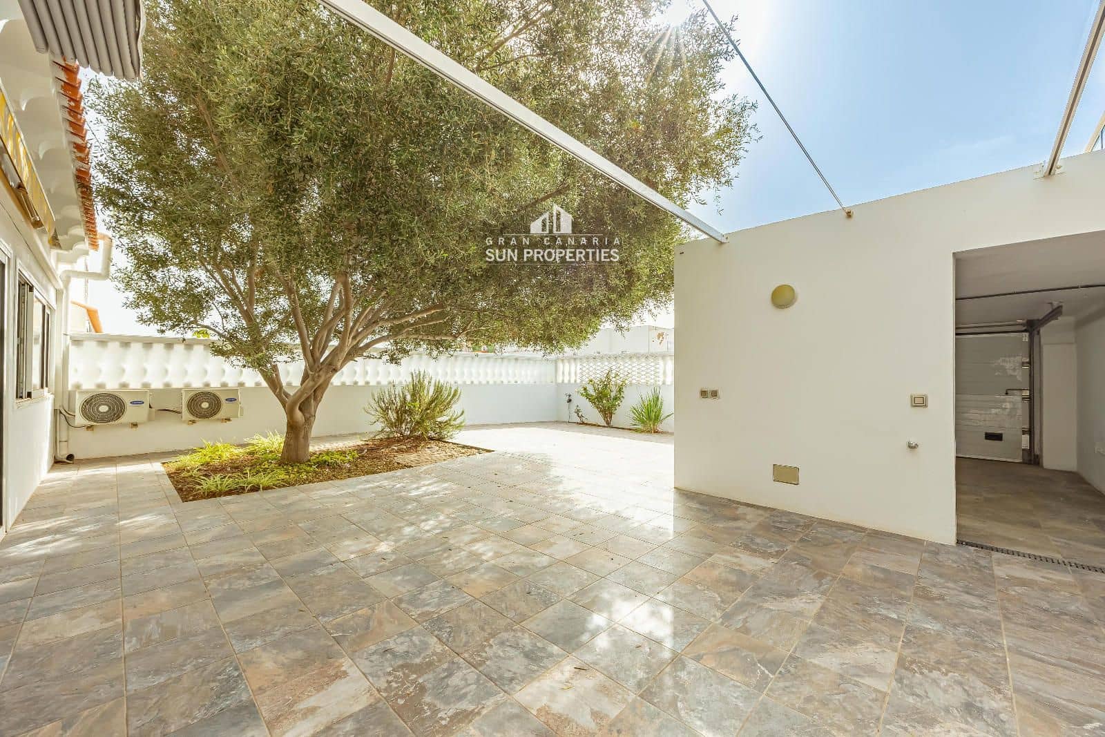 4 Zimmer Haus zu verkaufen in San Bartolome de Tirajana mit Garage - 660.000 € (Ref: 9382048)