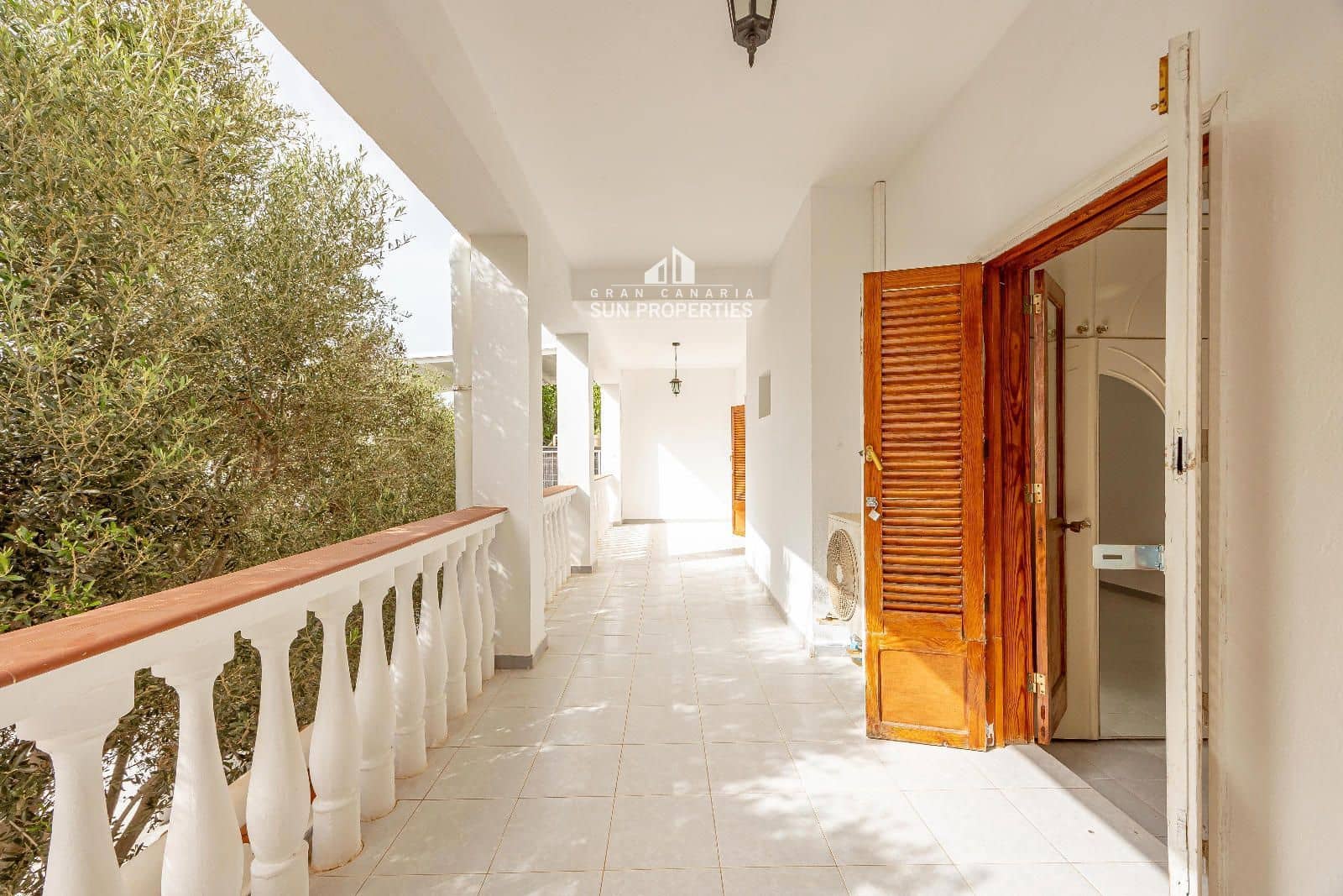 4 Zimmer Haus zu verkaufen in San Bartolome de Tirajana mit Garage - 660.000 € (Ref: 9382048)