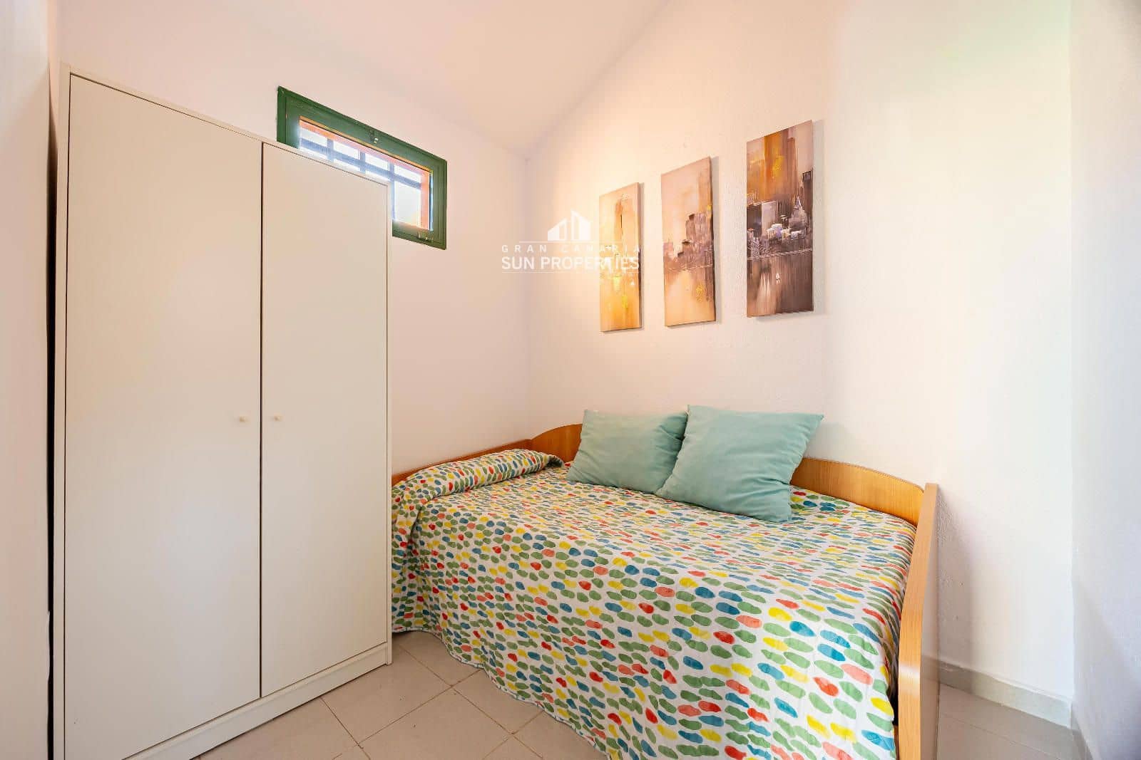 2 soverom Bungalow til leie i Sonneland med svømmebasseng - € 1 100 (Ref: 9659686)