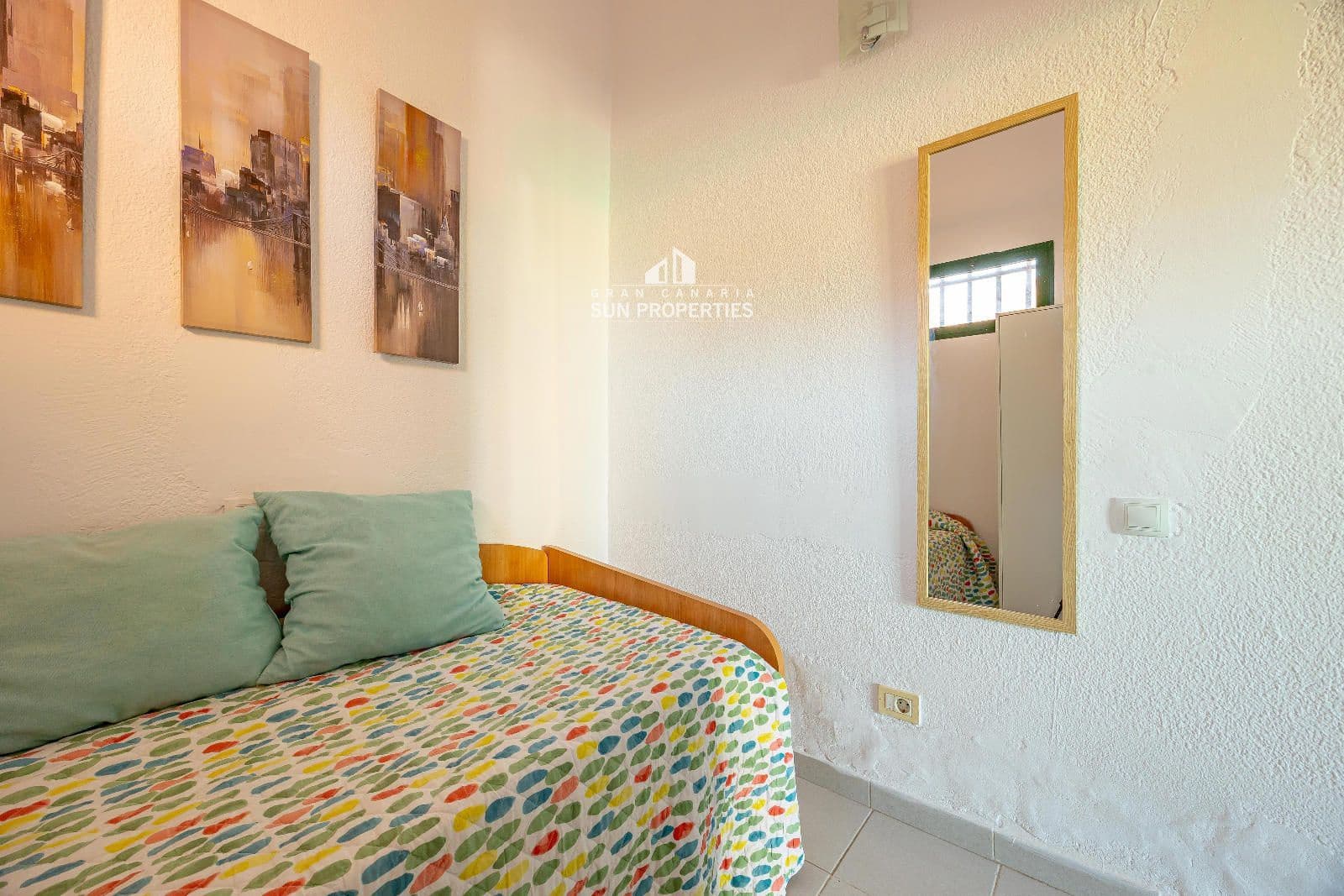 2 soverom Bungalow til leie i Sonneland med svømmebasseng - € 1 100 (Ref: 9659686)