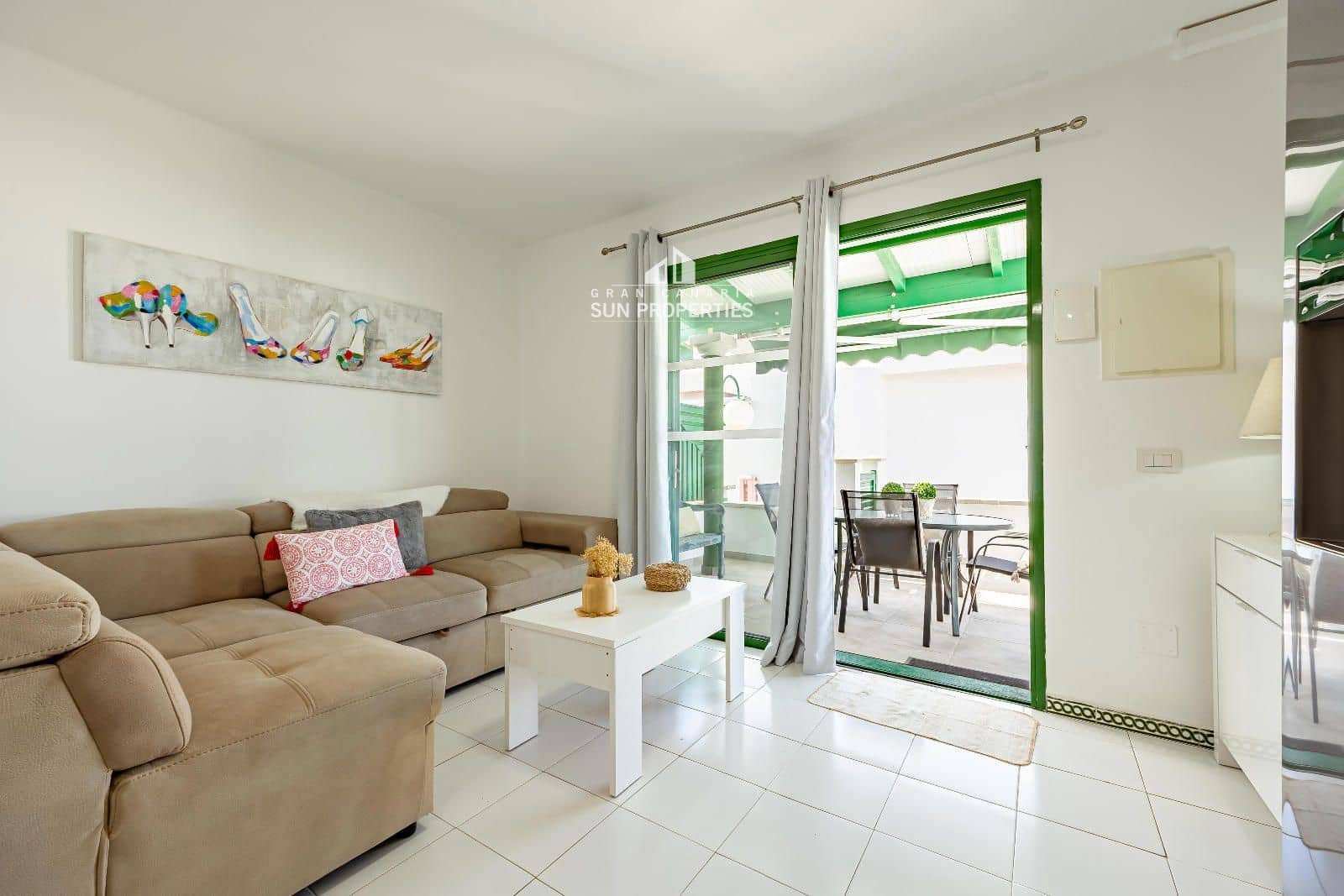 1 slaapkamer Bungalow te huur in San Bartolome de Tirajana met zwembad - € 1.200 (Ref: 9660822)