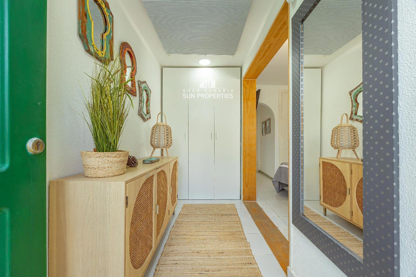 1 slaapkamer Bungalow te huur in San Bartolome de Tirajana met zwembad - € 1.200 (Ref: 9660822)