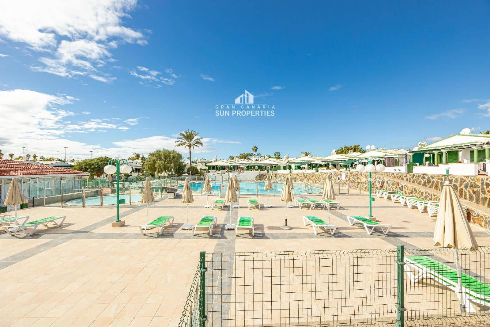 1 slaapkamer Bungalow te huur in San Bartolome de Tirajana met zwembad - € 1.200 (Ref: 9660822)