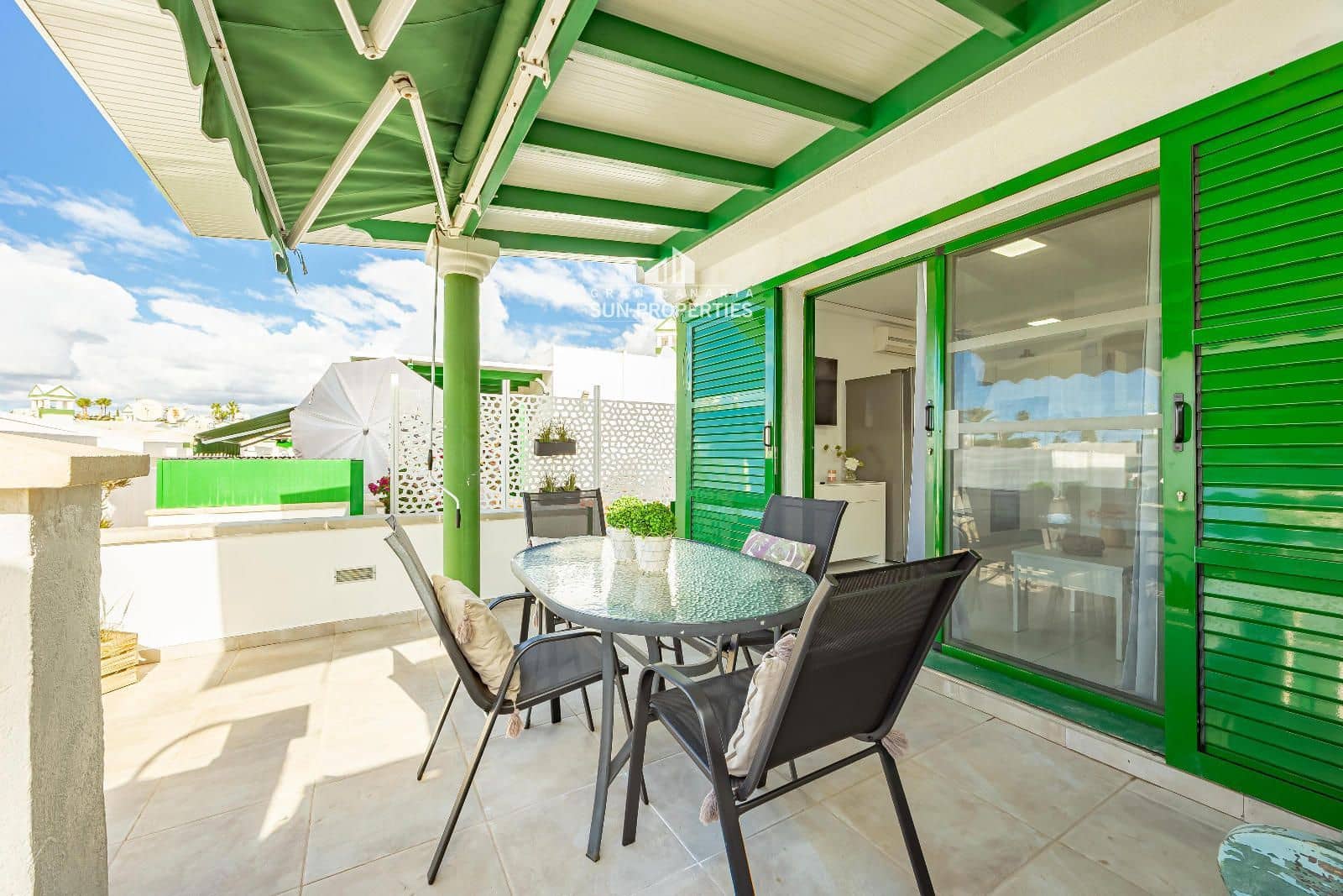 1 slaapkamer Bungalow te huur in San Bartolome de Tirajana met zwembad - € 1.200 (Ref: 9660822)