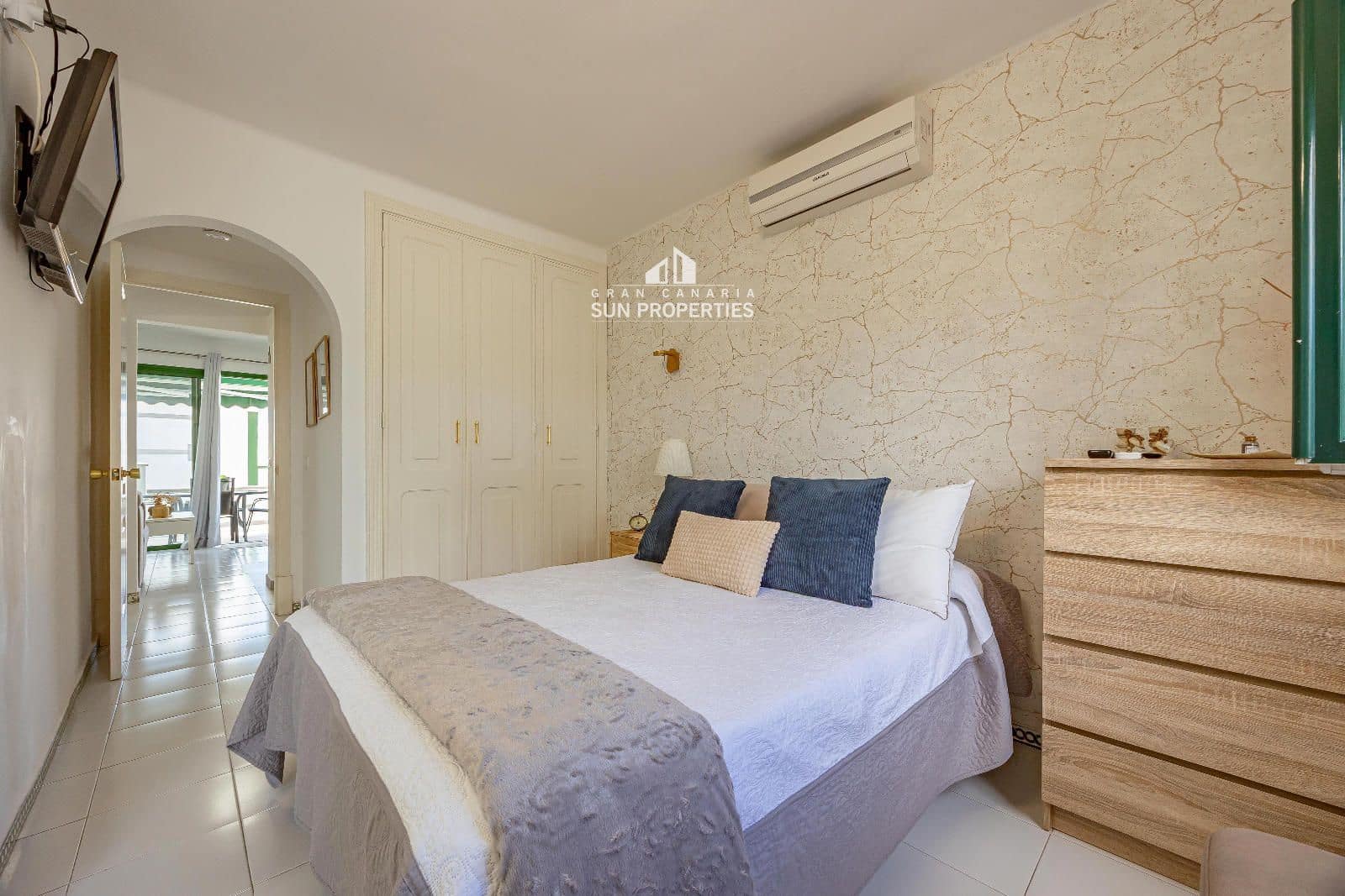 1 slaapkamer Bungalow te huur in San Bartolome de Tirajana met zwembad - € 1.200 (Ref: 9660822)