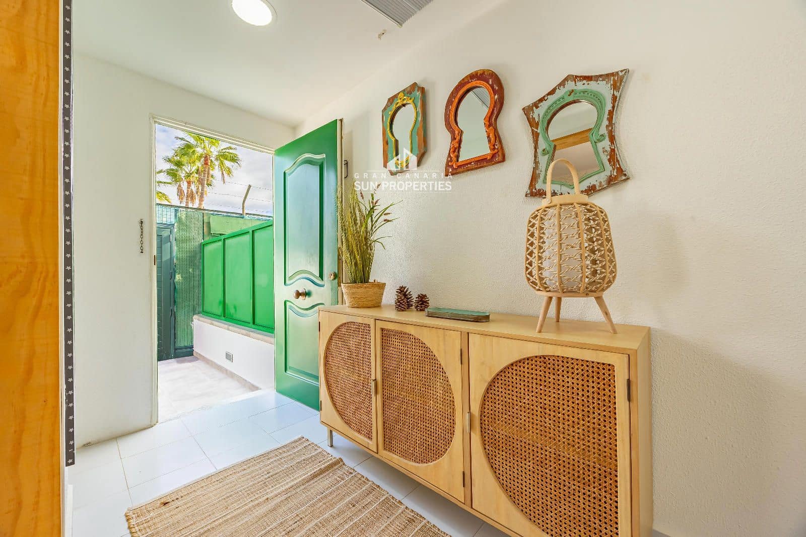 1 slaapkamer Bungalow te huur in San Bartolome de Tirajana met zwembad - € 1.200 (Ref: 9660822)