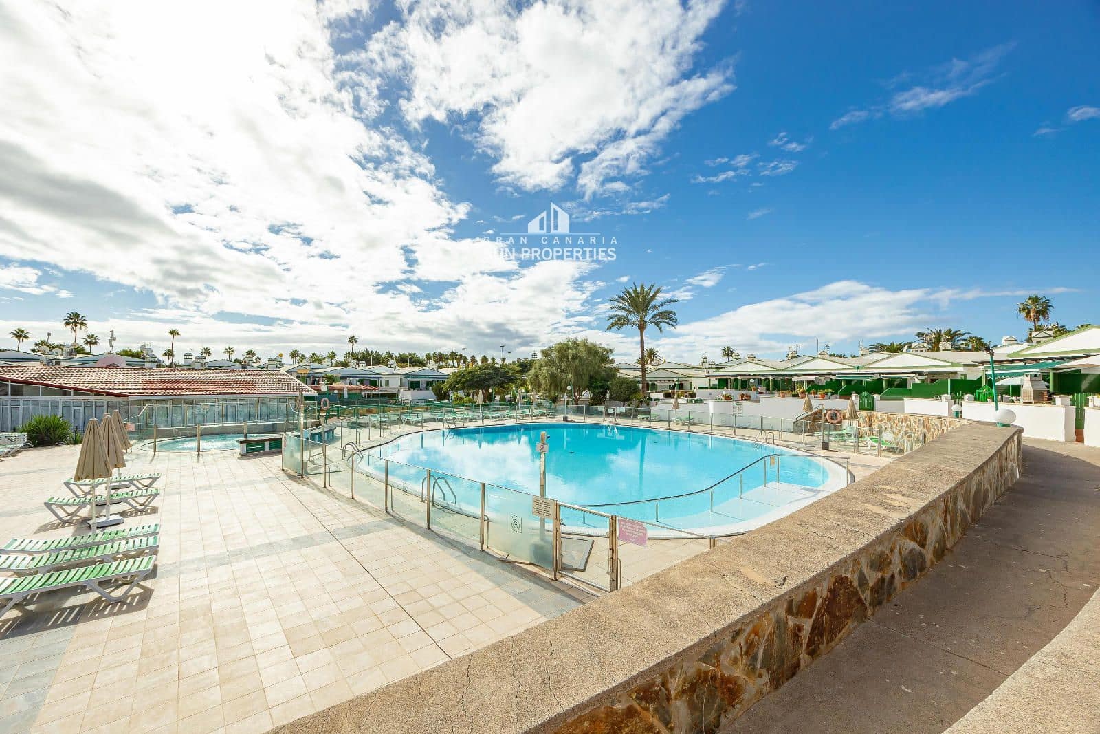 1 slaapkamer Bungalow te huur in San Bartolome de Tirajana met zwembad - € 1.200 (Ref: 9660822)