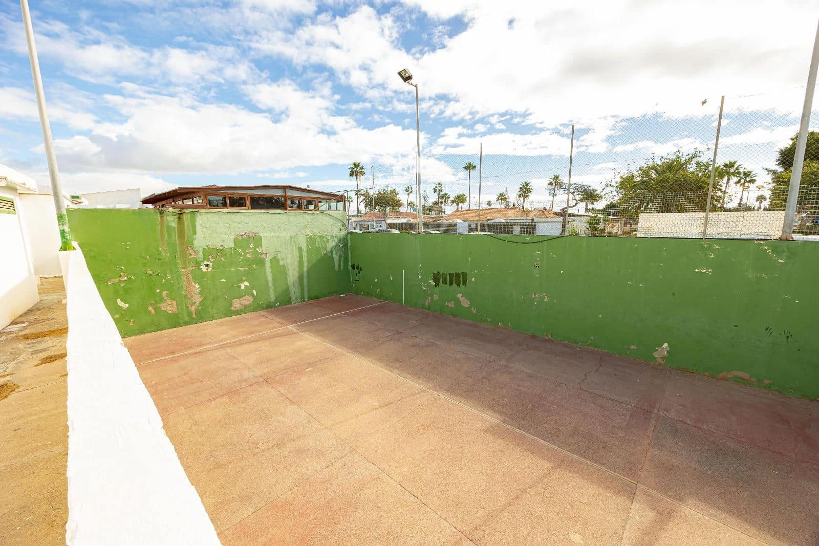 1 slaapkamer Bungalow te huur in San Bartolome de Tirajana met zwembad - € 1.200 (Ref: 9660822)