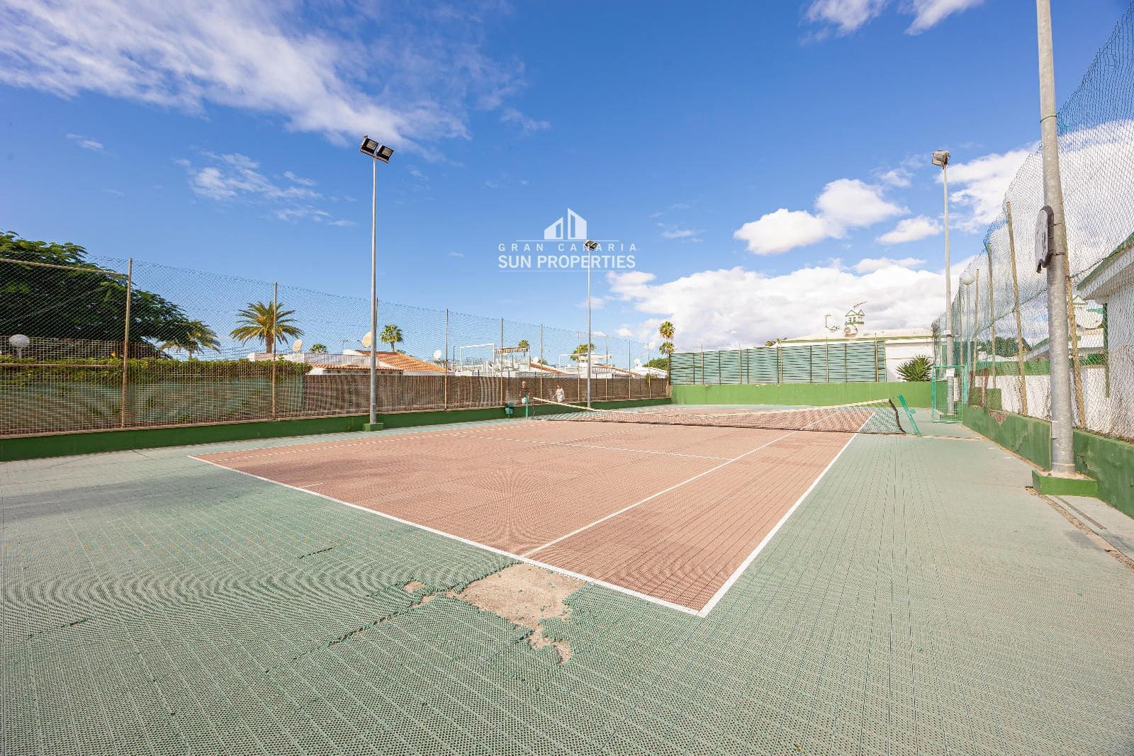 1 slaapkamer Bungalow te huur in San Bartolome de Tirajana met zwembad - € 1.200 (Ref: 9660822)