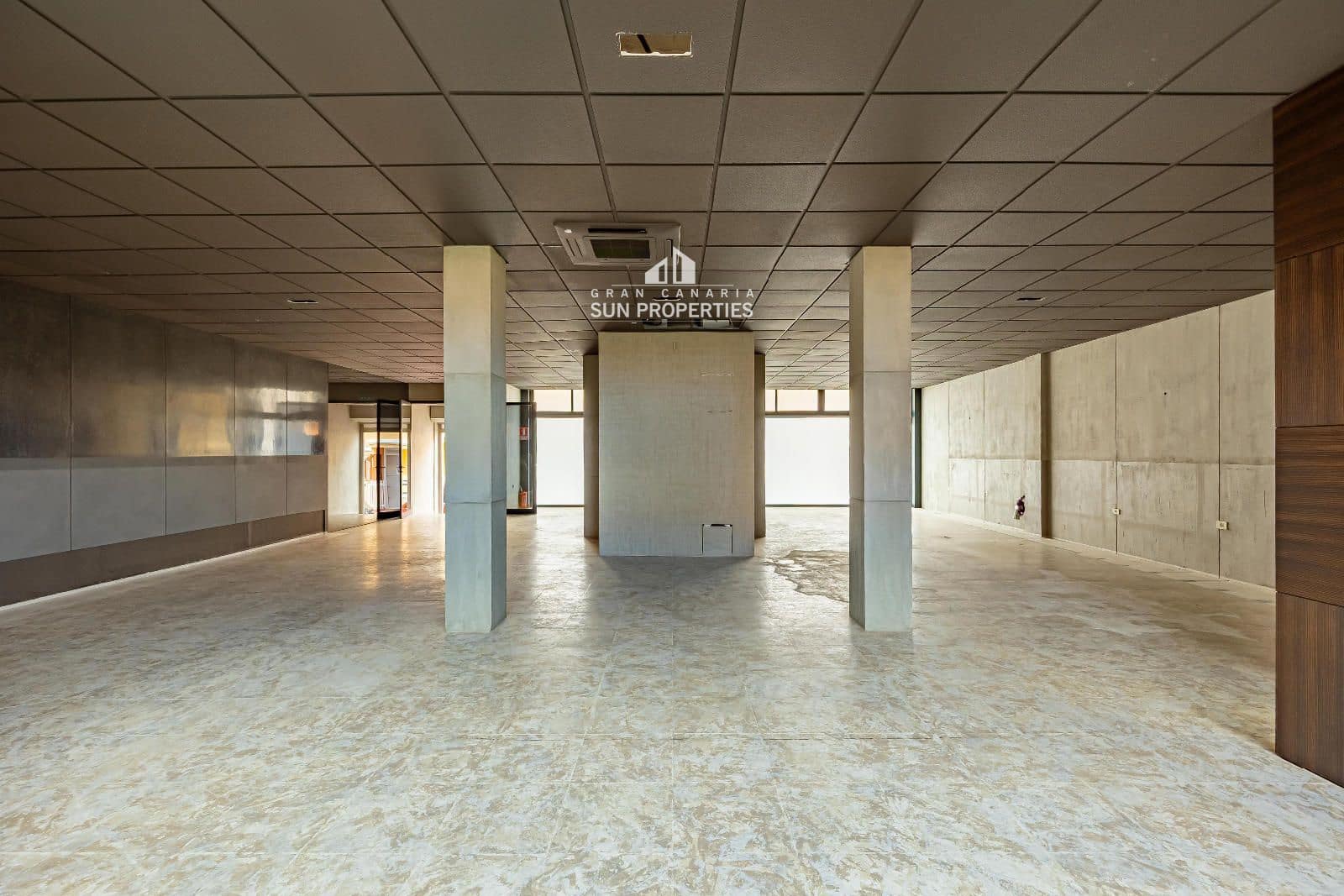 Commercial for rent in El Tablero - € 1,990 (Ref: 9761516)