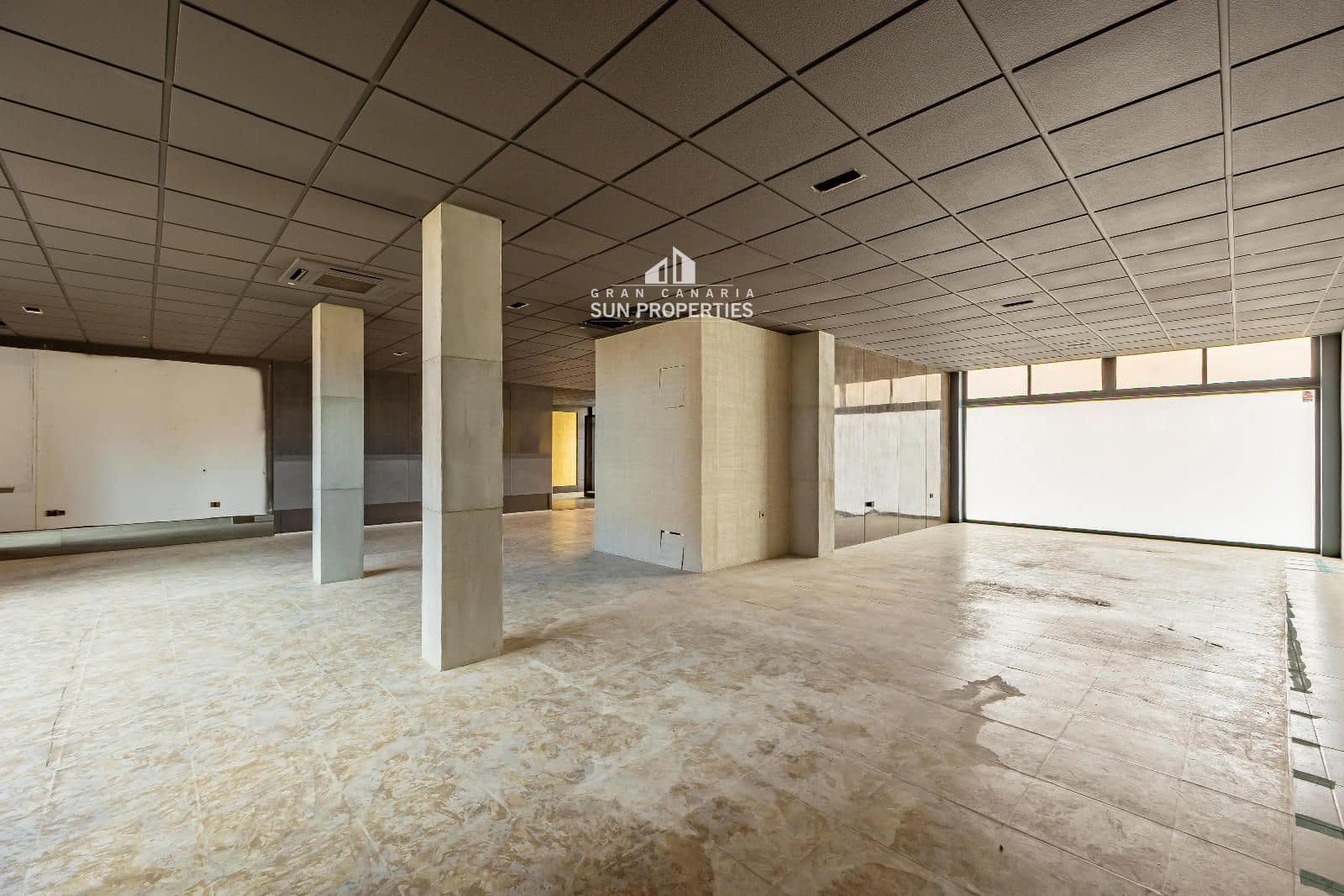 Commercial for rent in El Tablero - € 1,990 (Ref: 9761516)