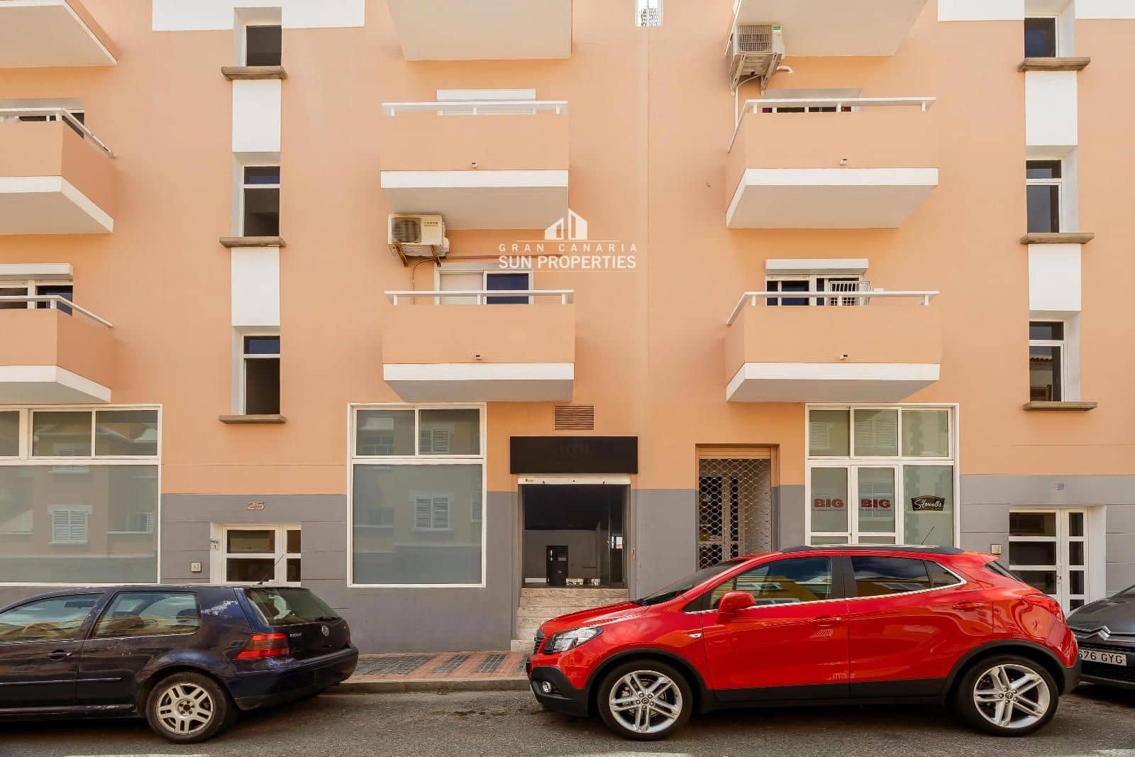 Commercial for rent in El Tablero - € 1,990 (Ref: 9761516)