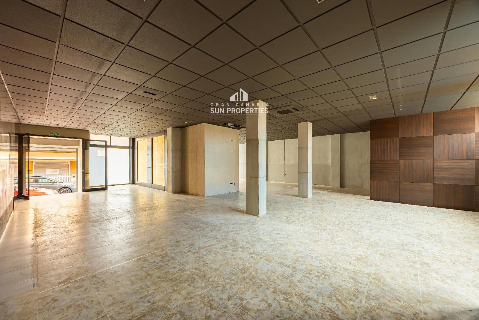 Commercial for rent in El Tablero - € 1,990 (Ref: 9761516)