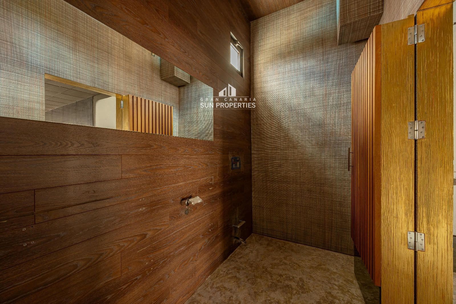 Commercial for rent in El Tablero - € 1,990 (Ref: 9761516)