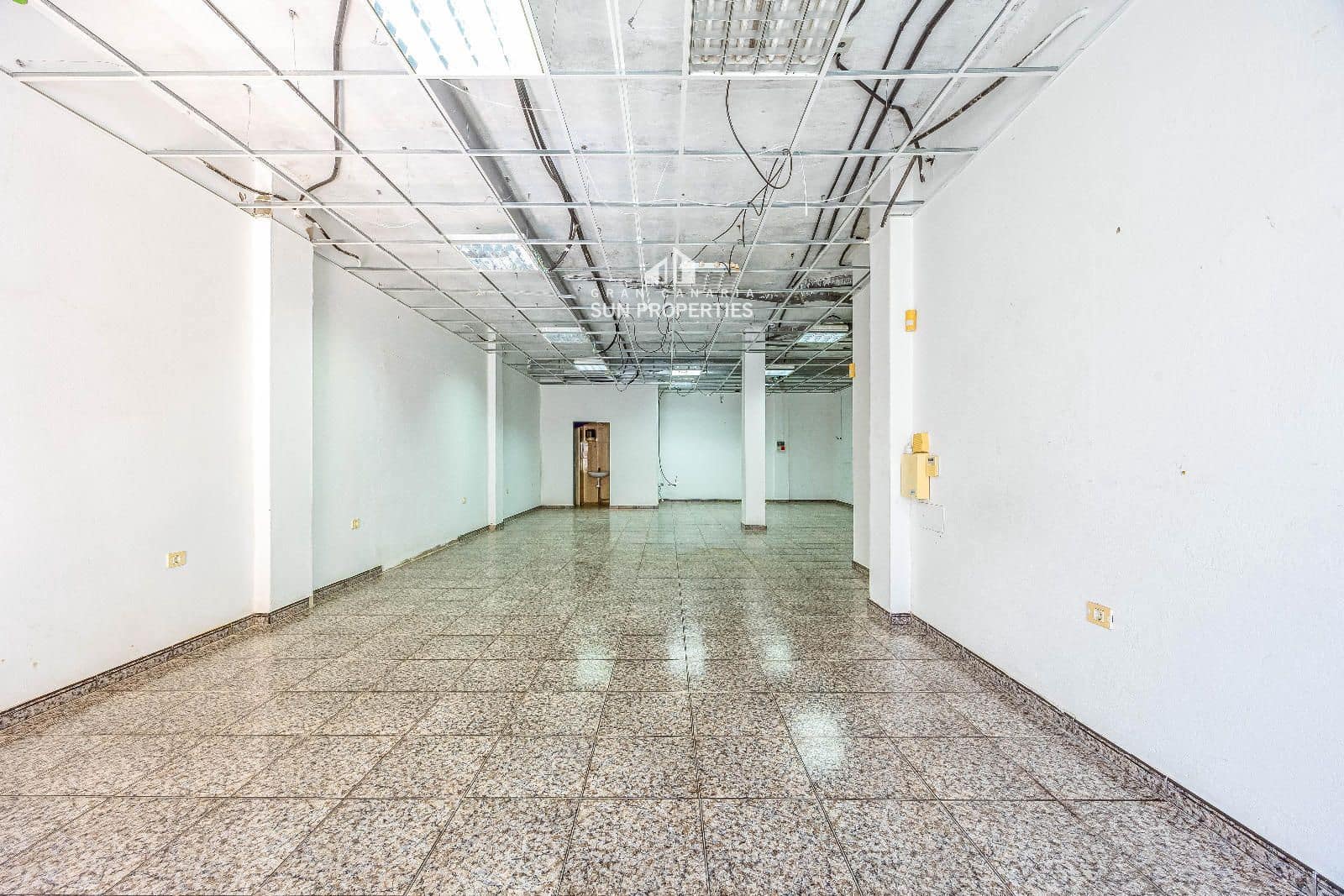 Kaupallinen vuokrattavana paikassa El Tablero - 1 250 € (Ref: 9874021)